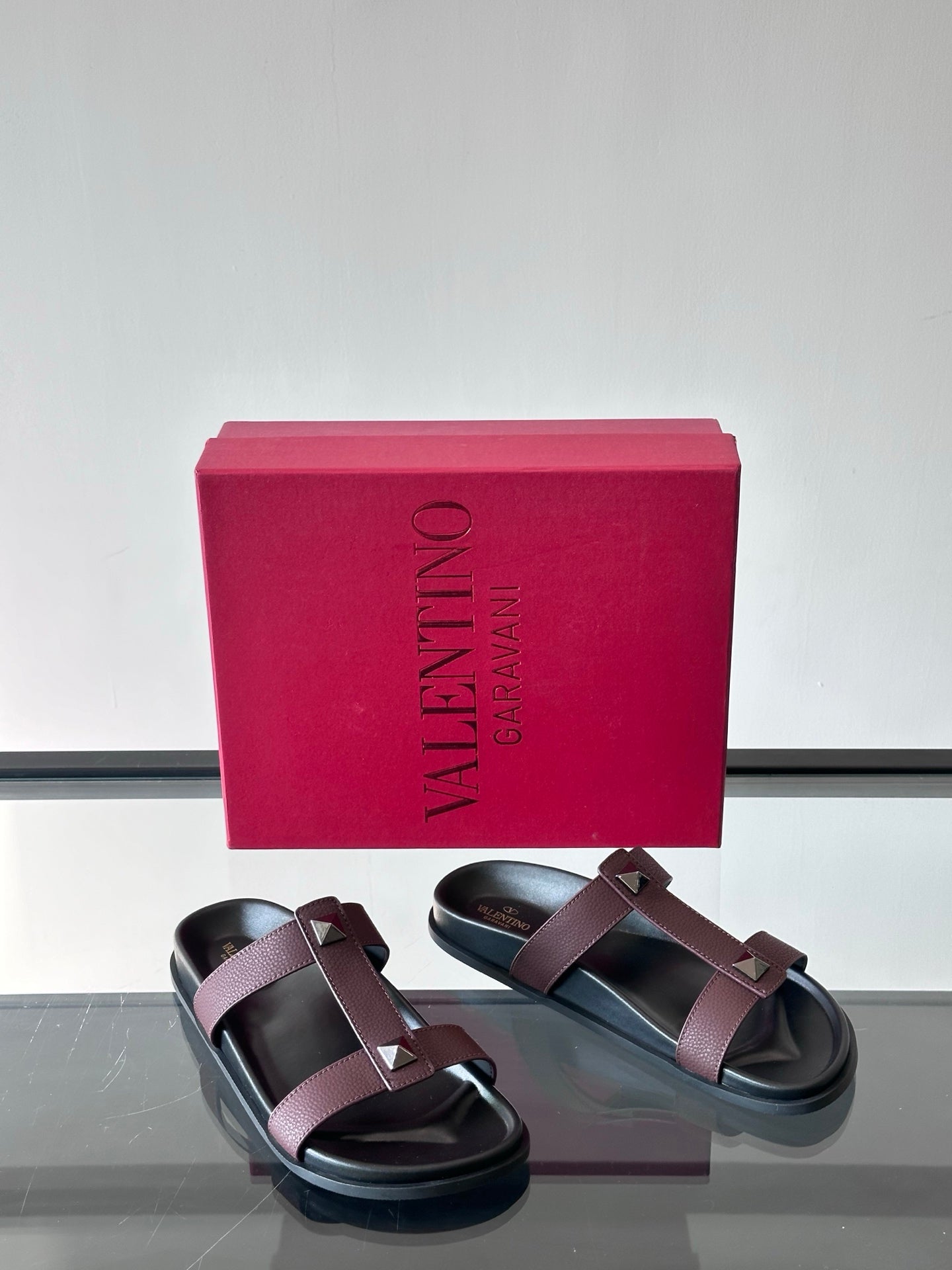 LuxluxHouse Best Quality Sandals Valentino