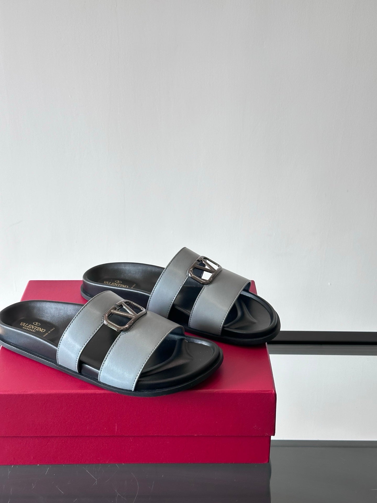 LuxluxHouse Best Quality Sandals Valentino