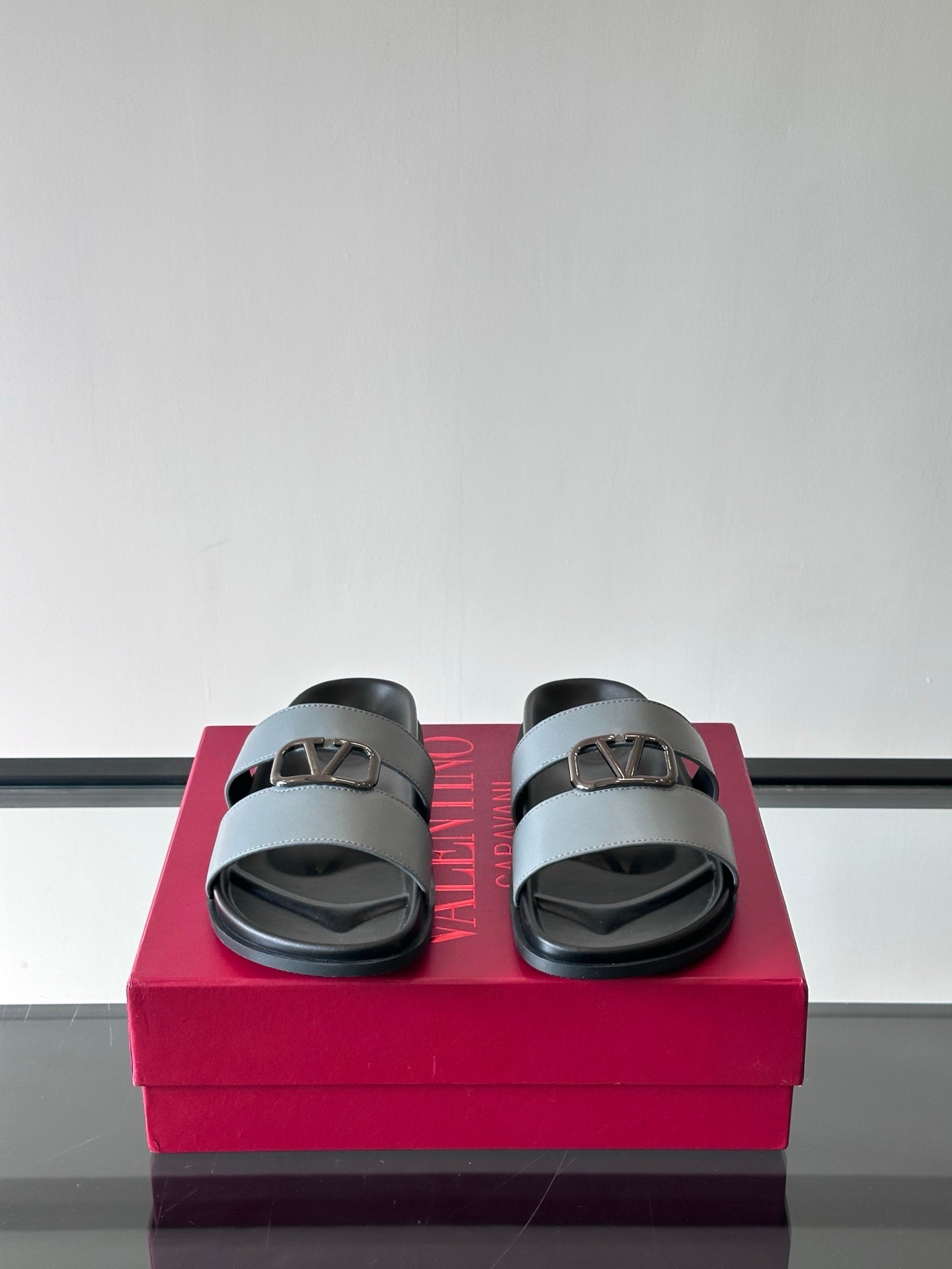 LuxluxHouse Best Quality Sandals Valentino