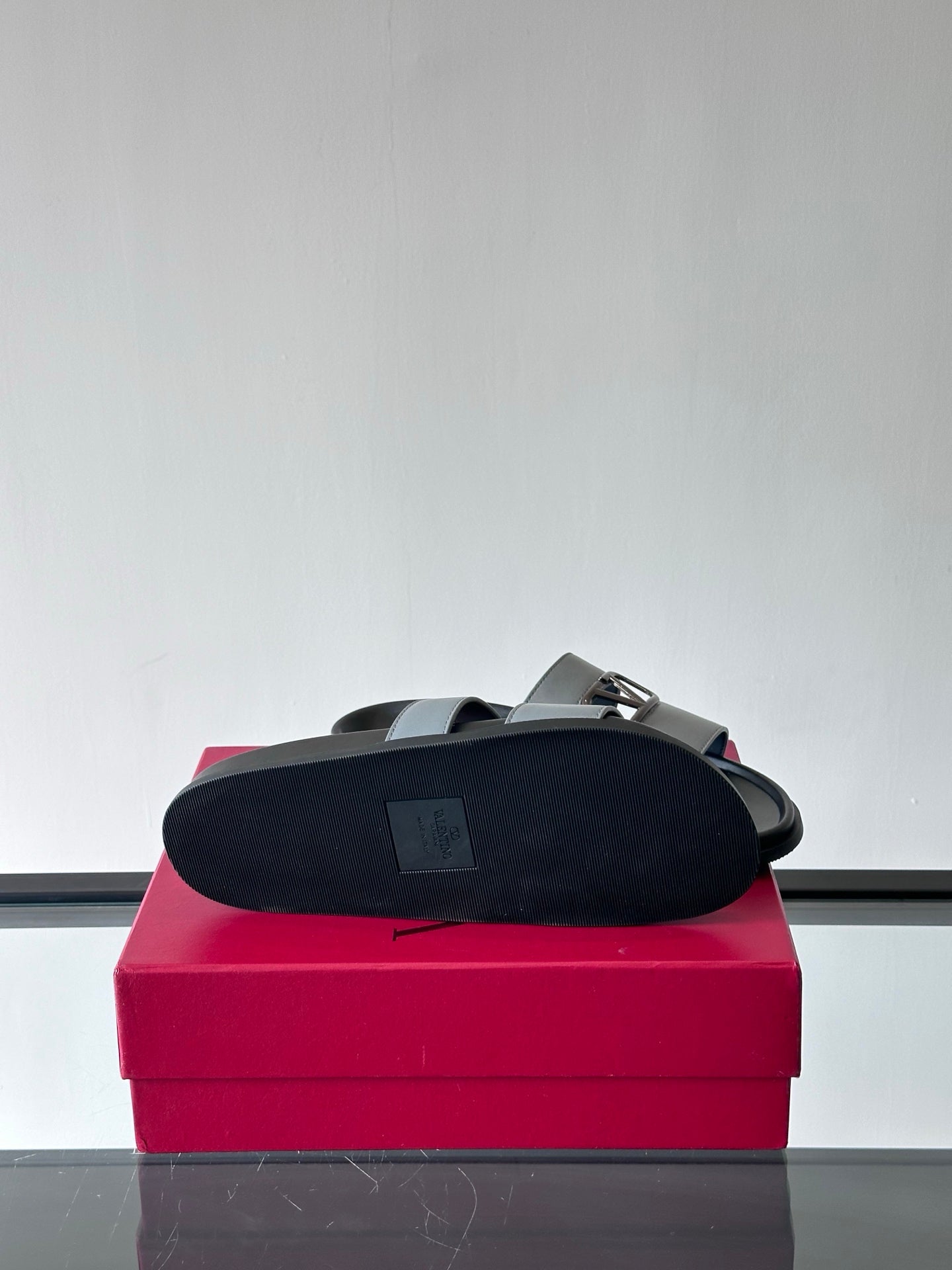 LuxluxHouse Best Quality Sandals Valentino