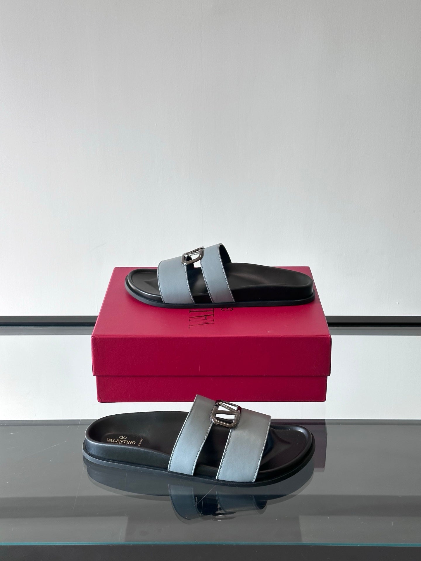 LuxluxHouse Best Quality Sandals Valentino