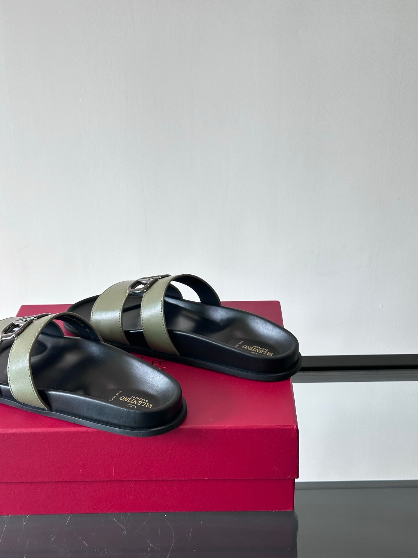 LuxluxHouse Best Quality Sandals Valentino