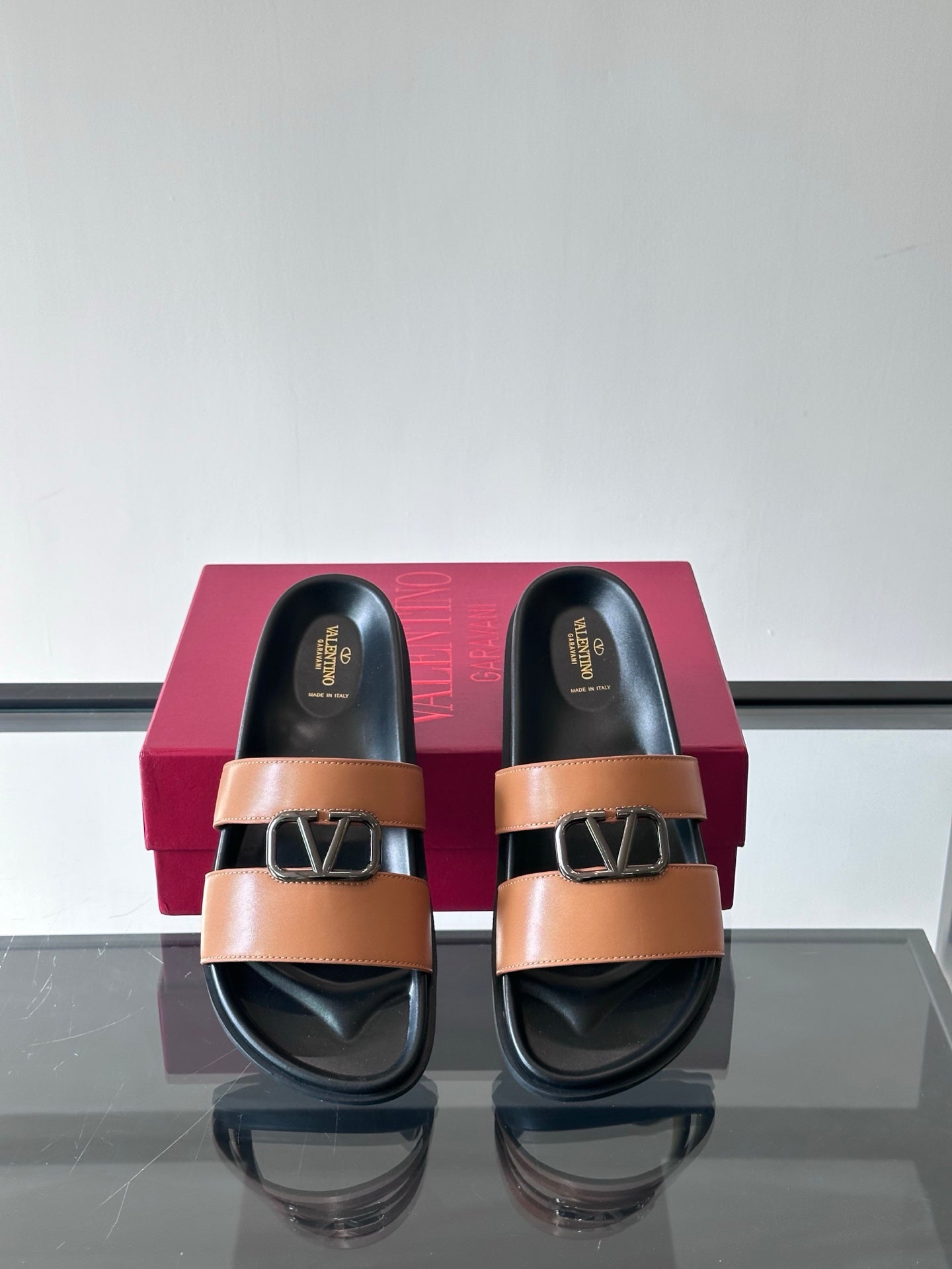 LuxluxHouse Best Quality Sandals Valentino