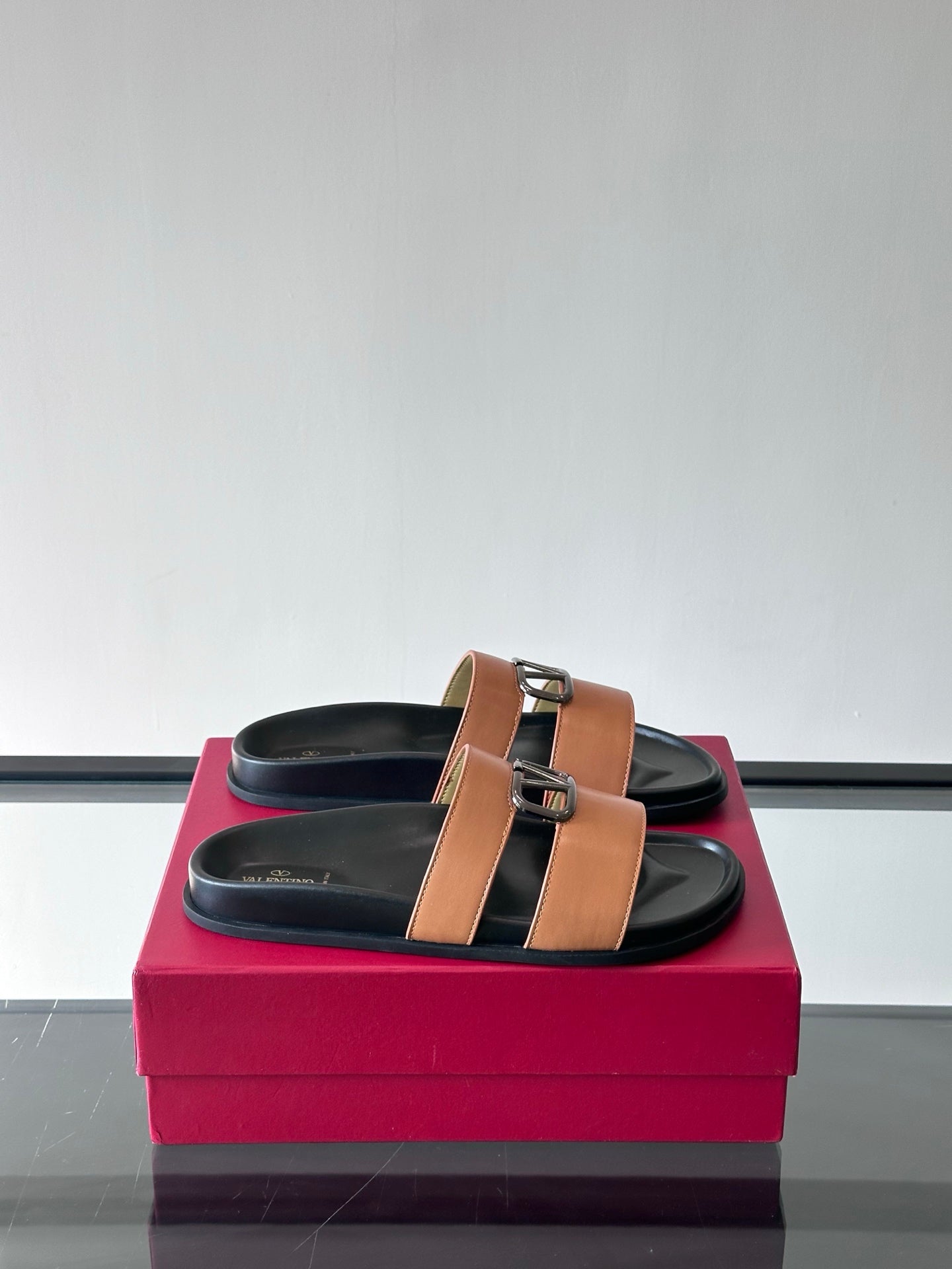 LuxluxHouse Best Quality Sandals Valentino