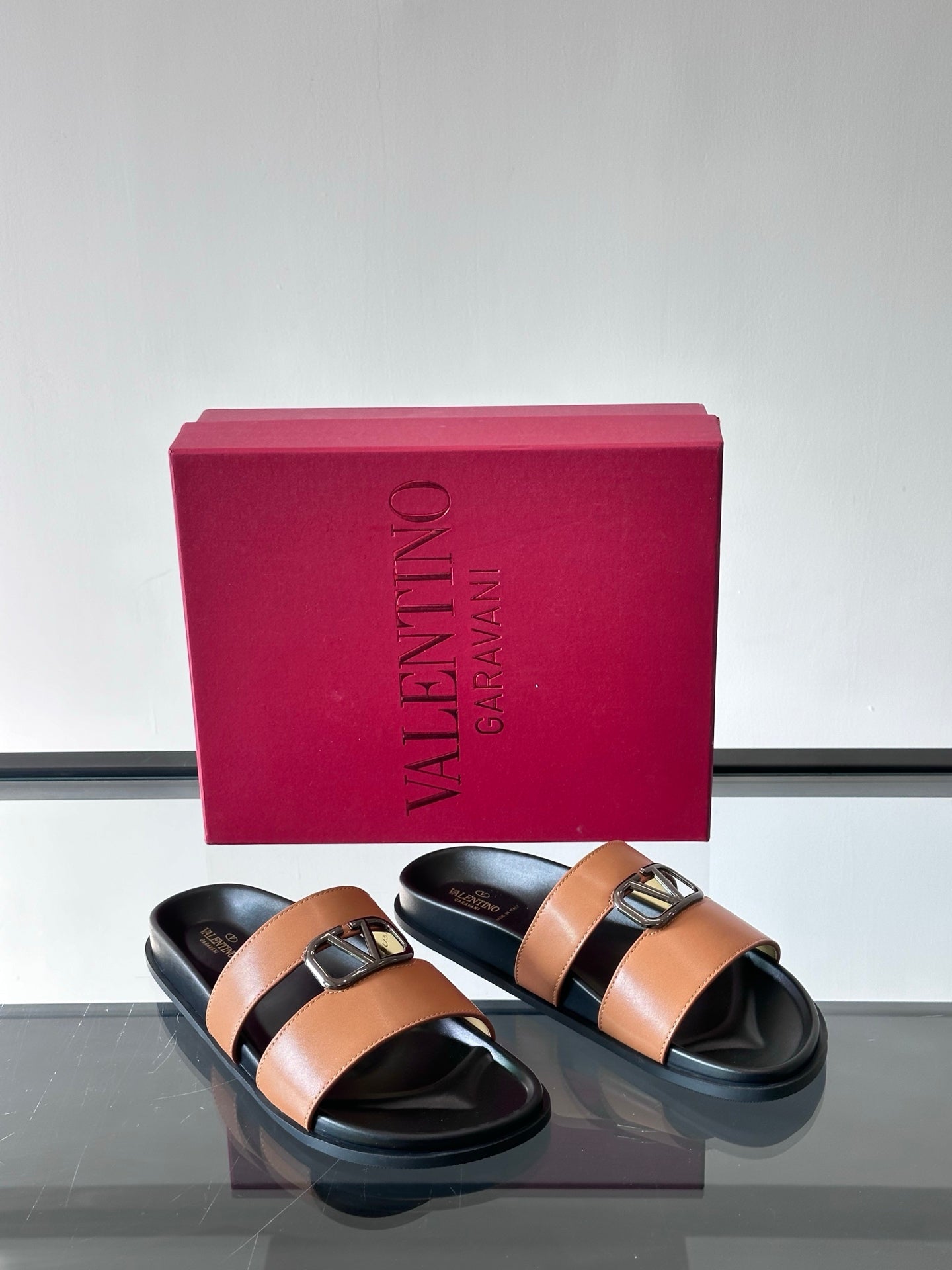 LuxluxHouse Best Quality Sandals Valentino