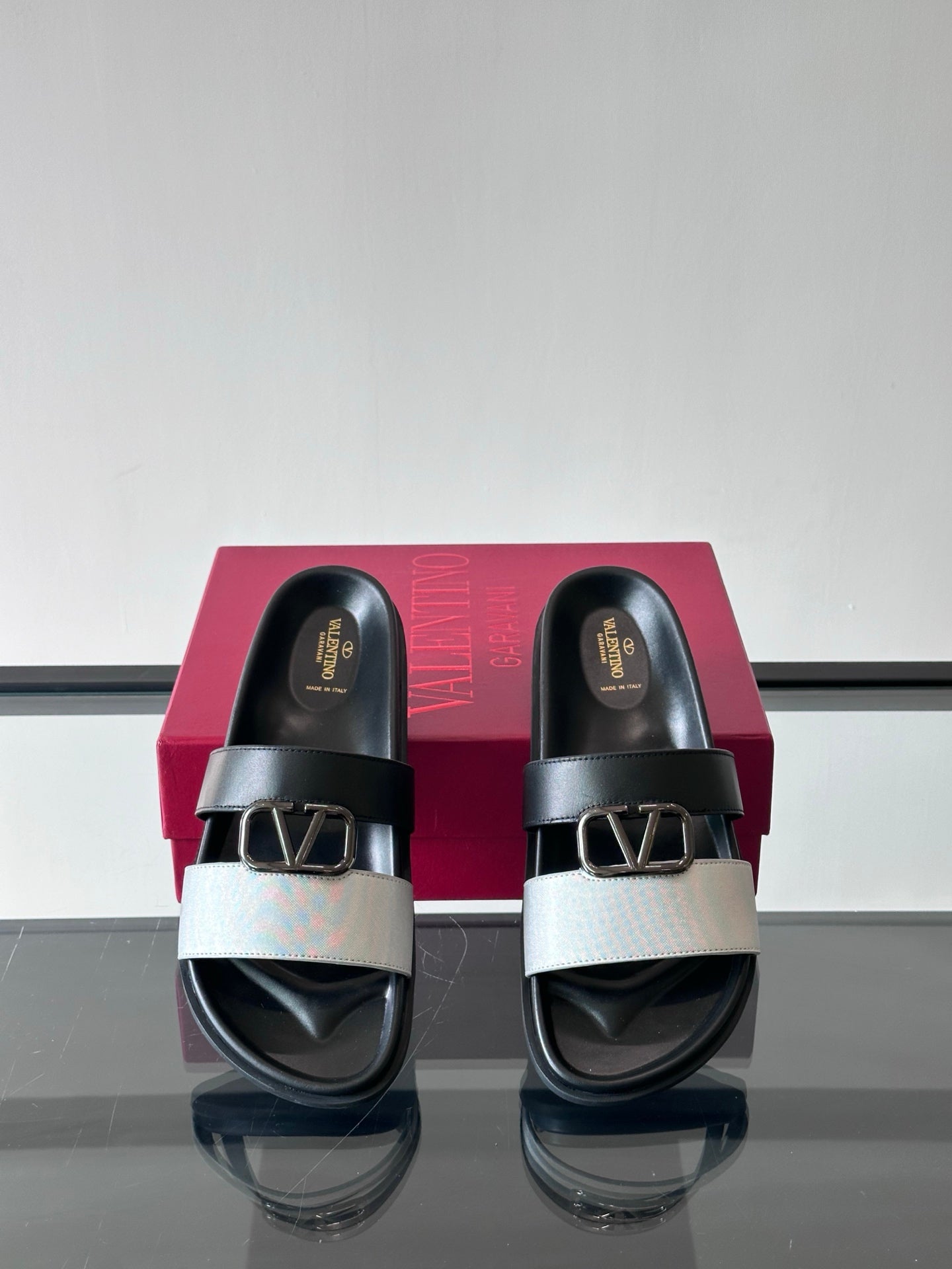 LuxluxHouse Best Quality Sandals Valentino