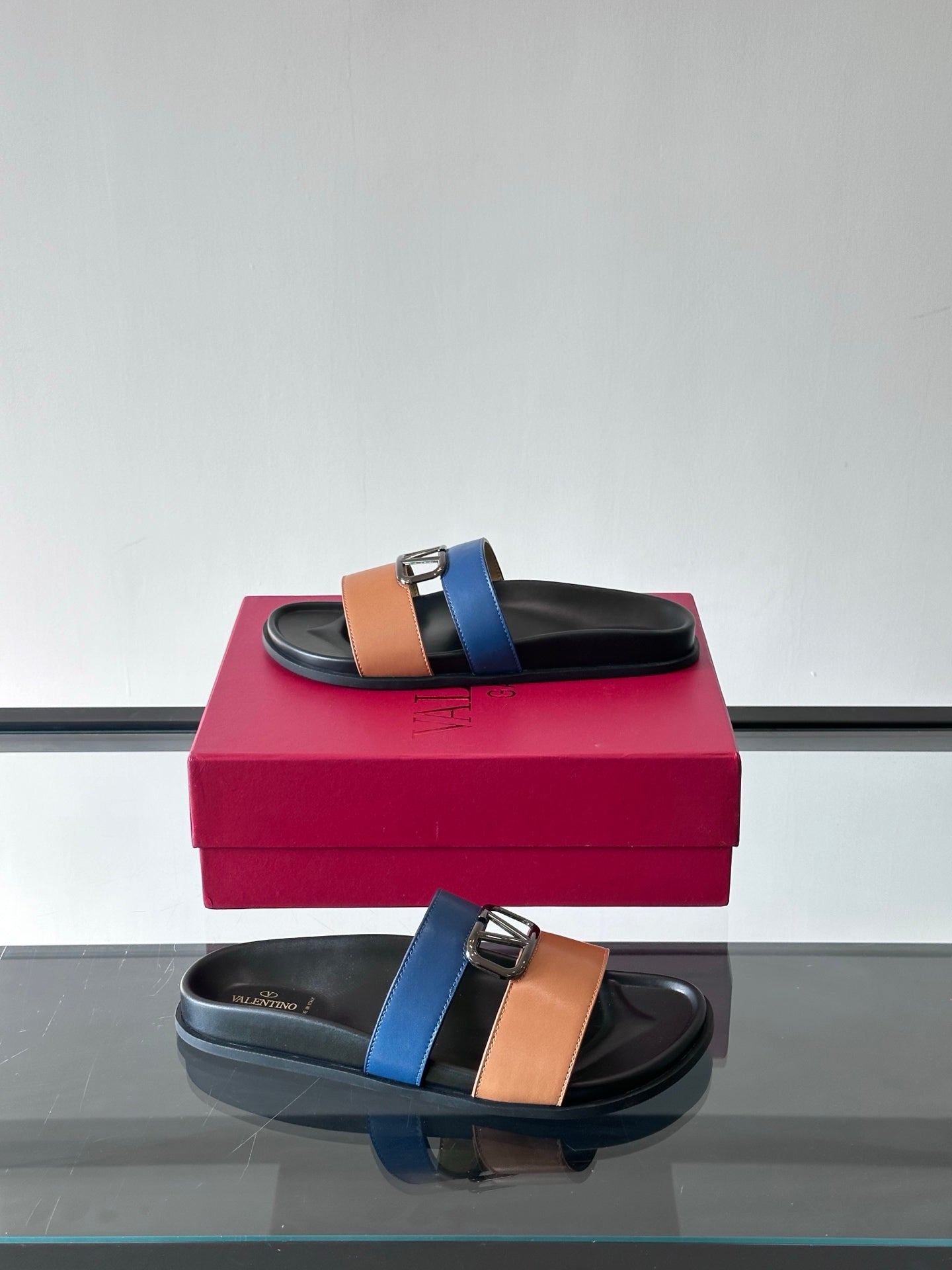 LuxluxHouse Best Quality Sandals Valentino