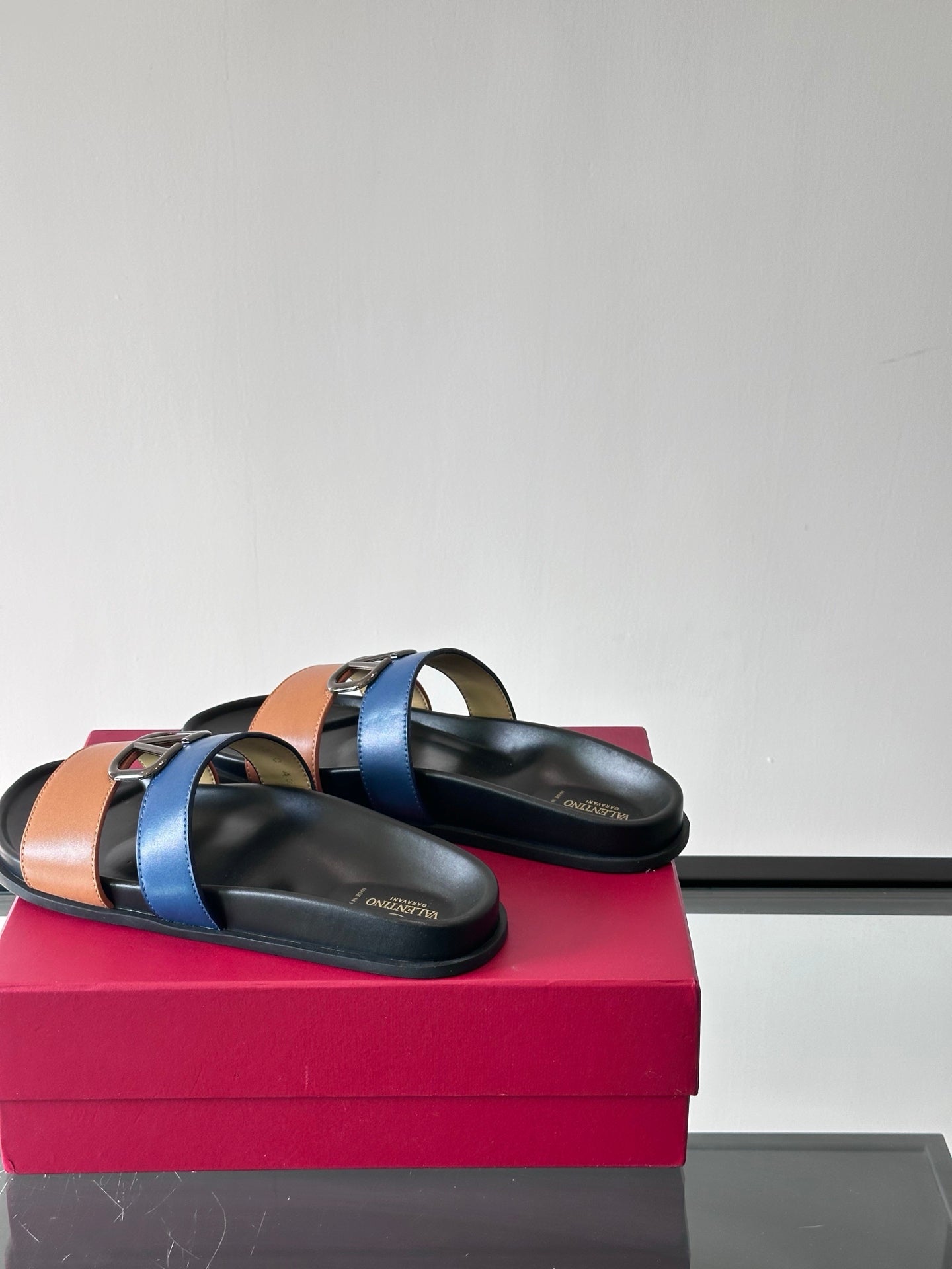 LuxluxHouse Best Quality Sandals Valentino