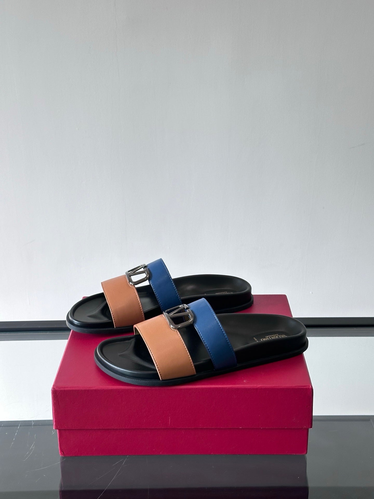 LuxluxHouse Best Quality Sandals Valentino