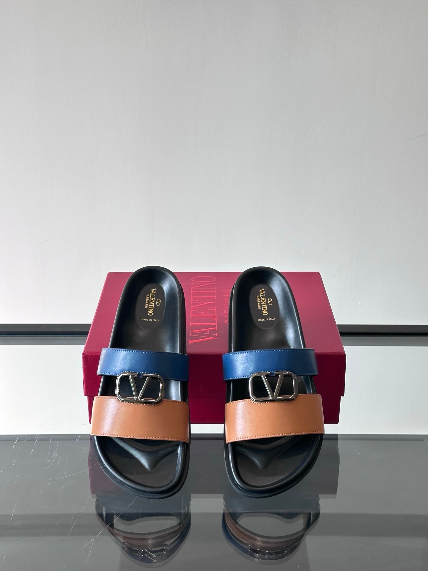 LuxluxHouse Best Quality Sandals Valentino