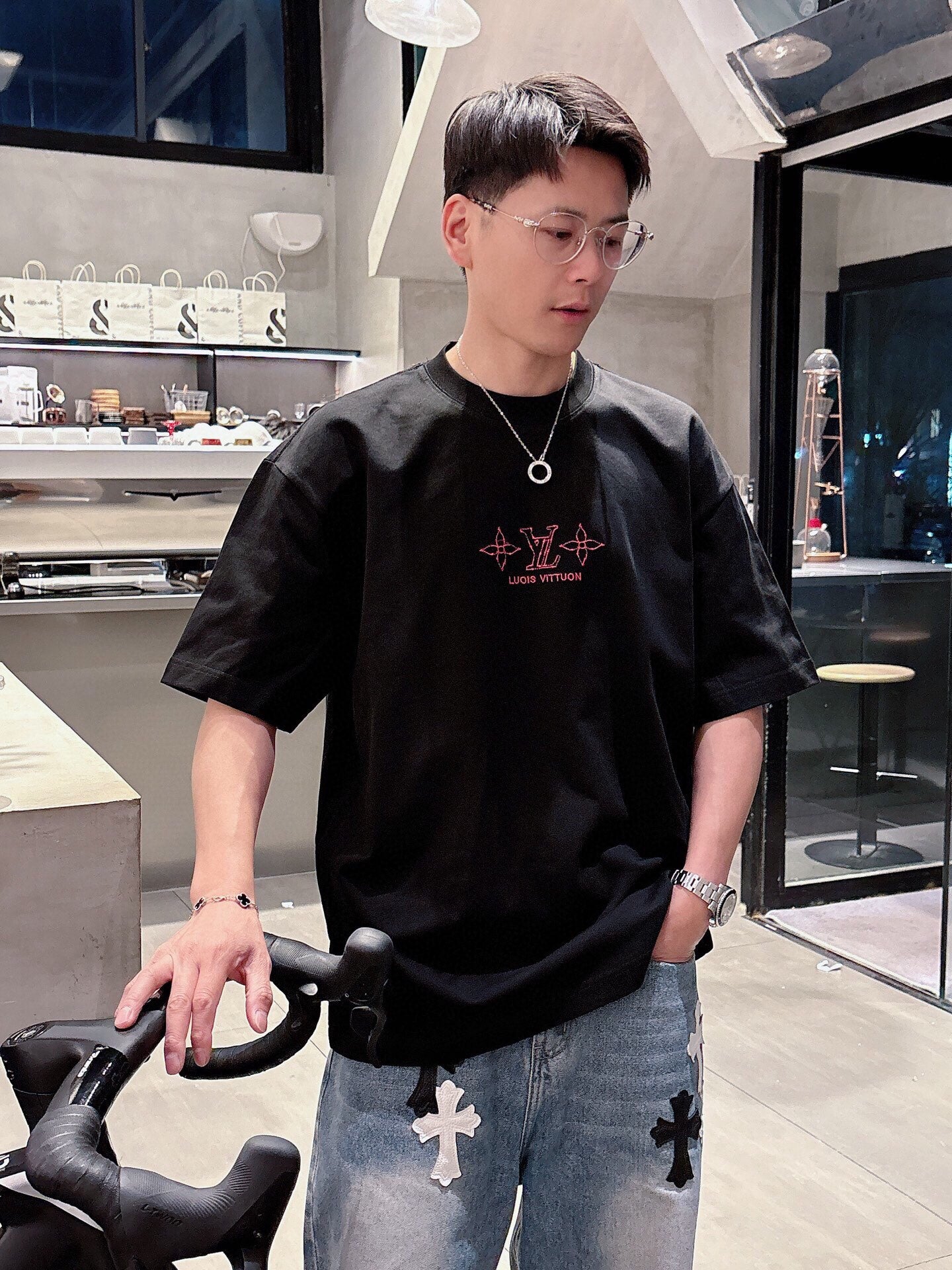 LuxluxHouse Best Quality Clothes T-shirt Louis Vuitton