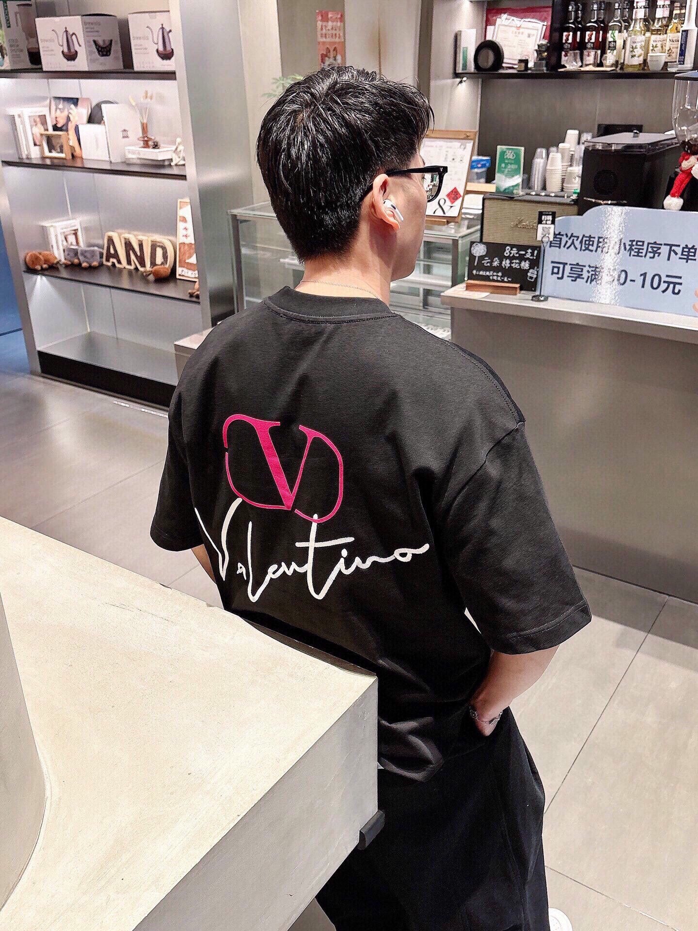 LuxluxHouse Best Quality Clothes Valentino T-shirt