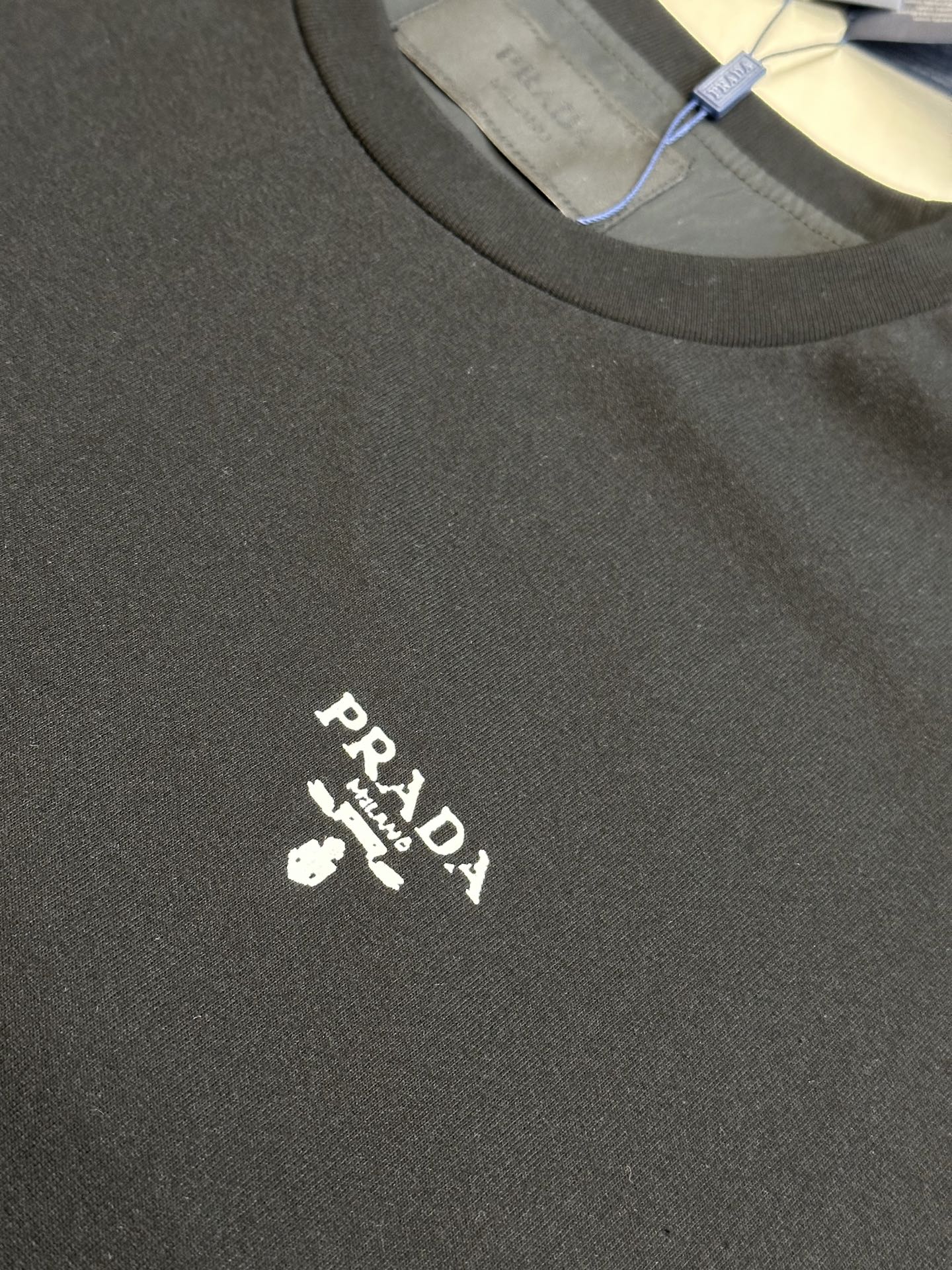 LuxluxHouse Best Quality Clothes T-shirt Prada