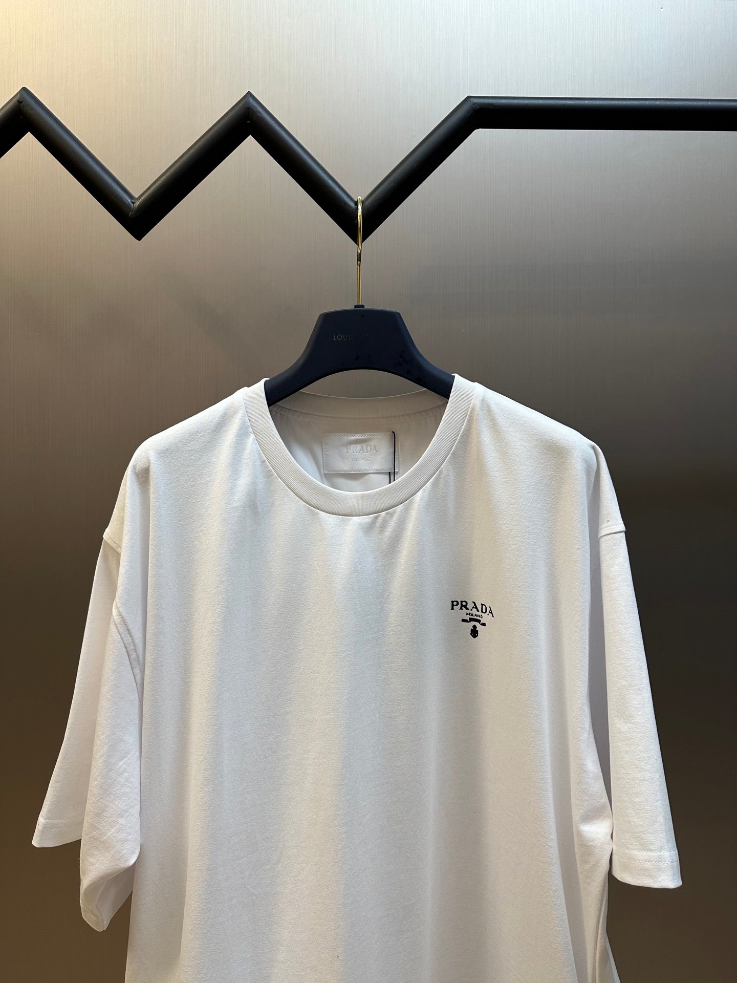 LuxluxHouse Best Quality Clothes T-shirt Prada