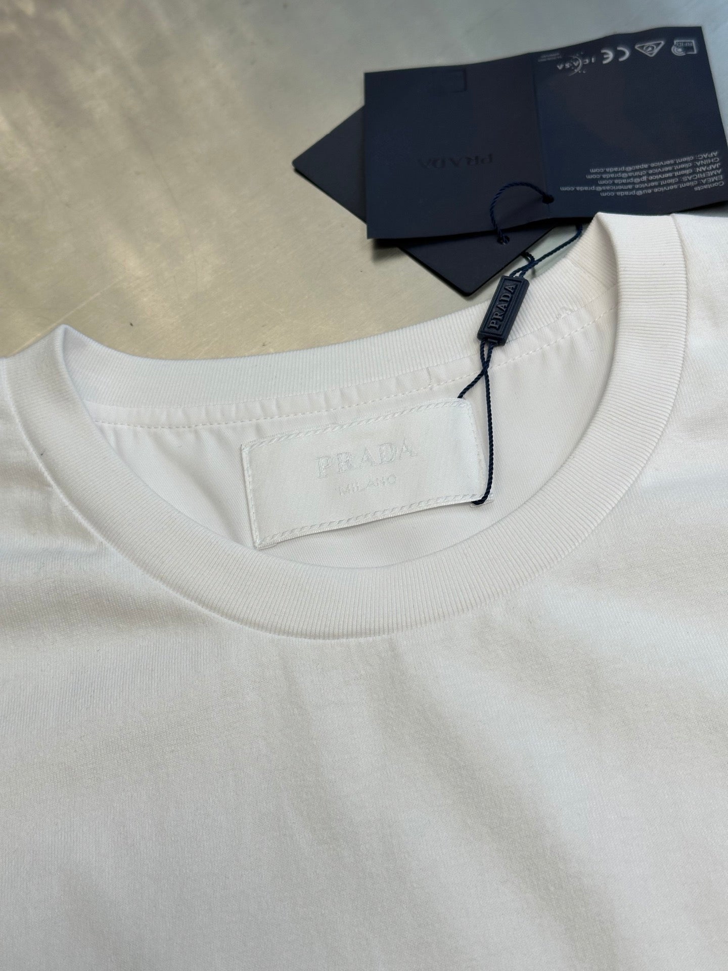 LuxluxHouse Best Quality Clothes T-shirt Prada