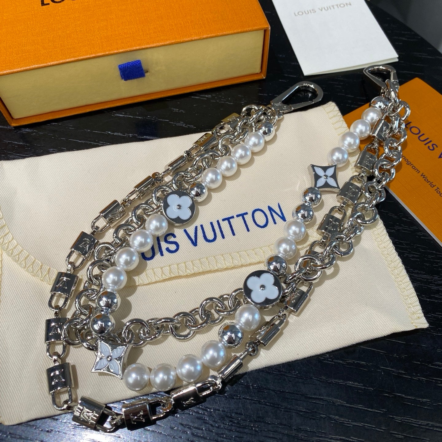 LuxluxHouse Best Quality Accessories Keychain Louis Vuitton