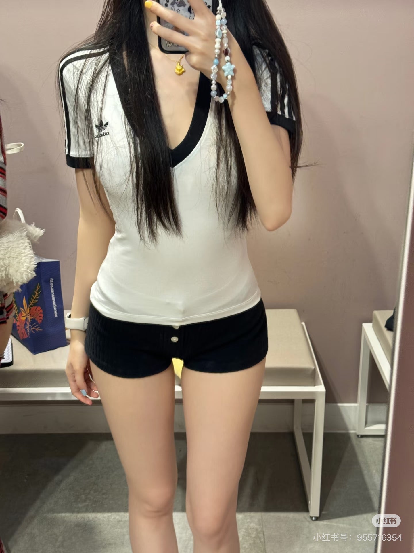 LuxluxHouse Best Quality Clothes Nike & Adidas T-shirt