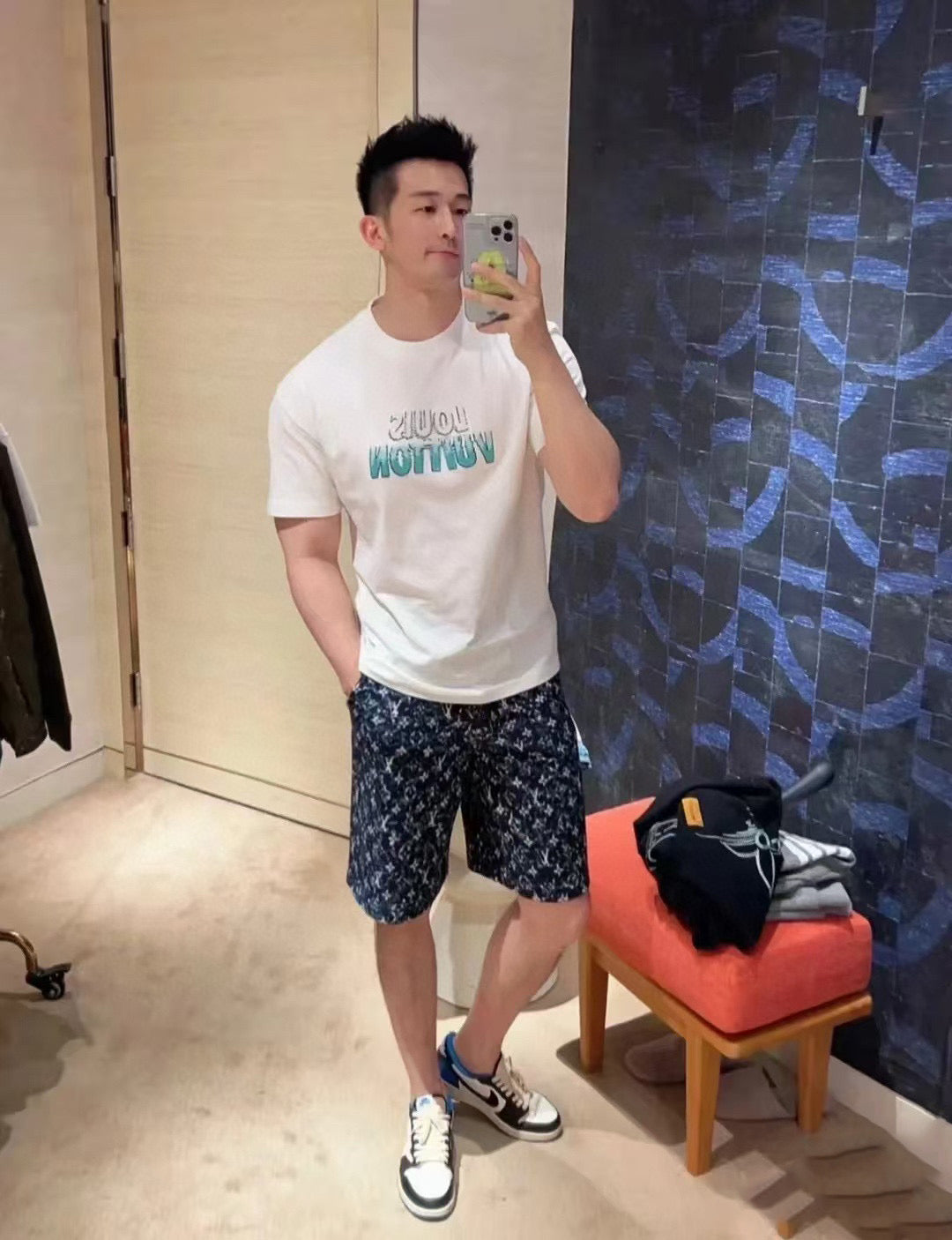 LuxluxHouse Best Quality Clothes T-shirt Louis Vuitton