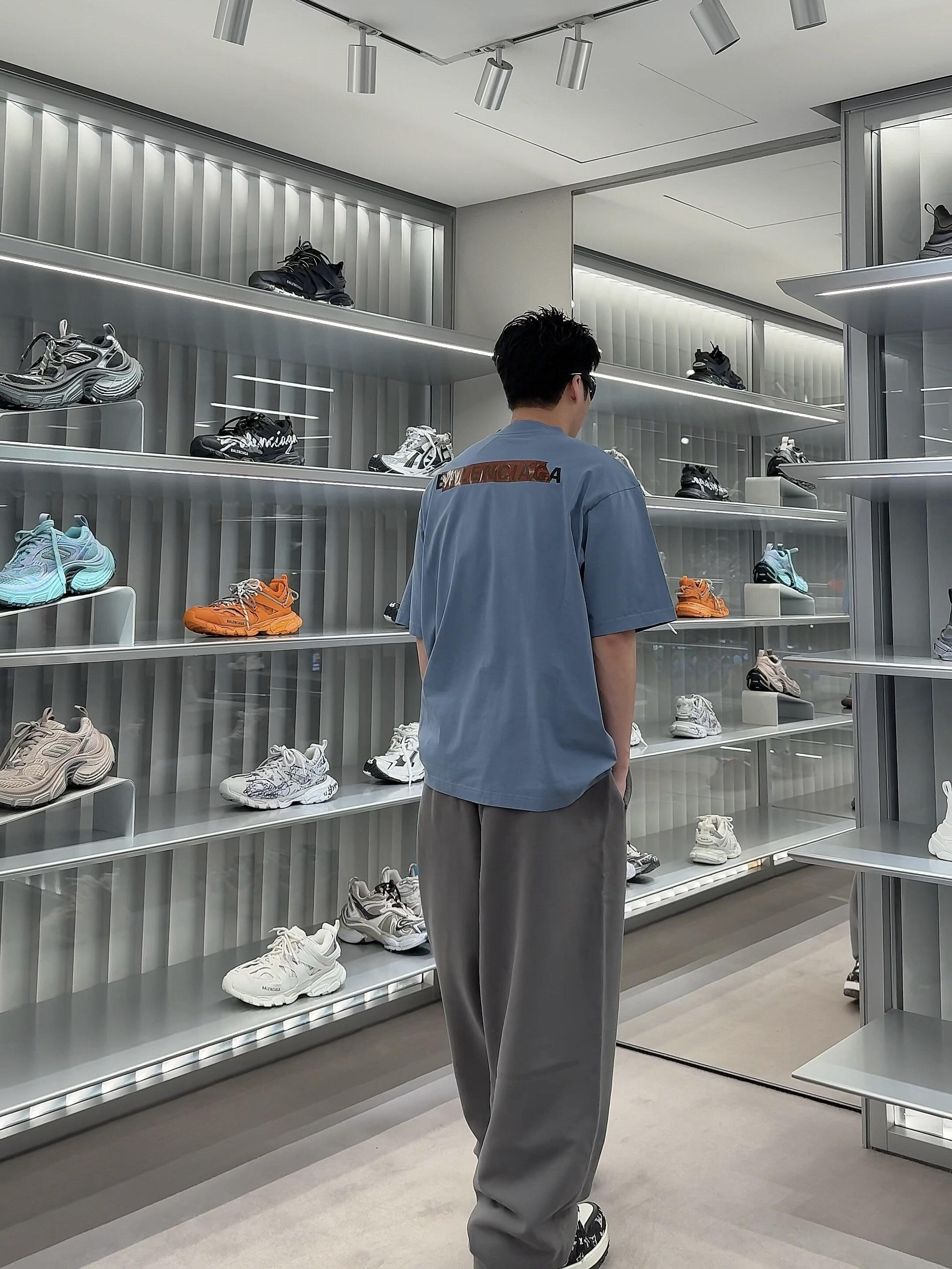 LuxluxHouse Best Quality Clothes Balenciaga T-shirt