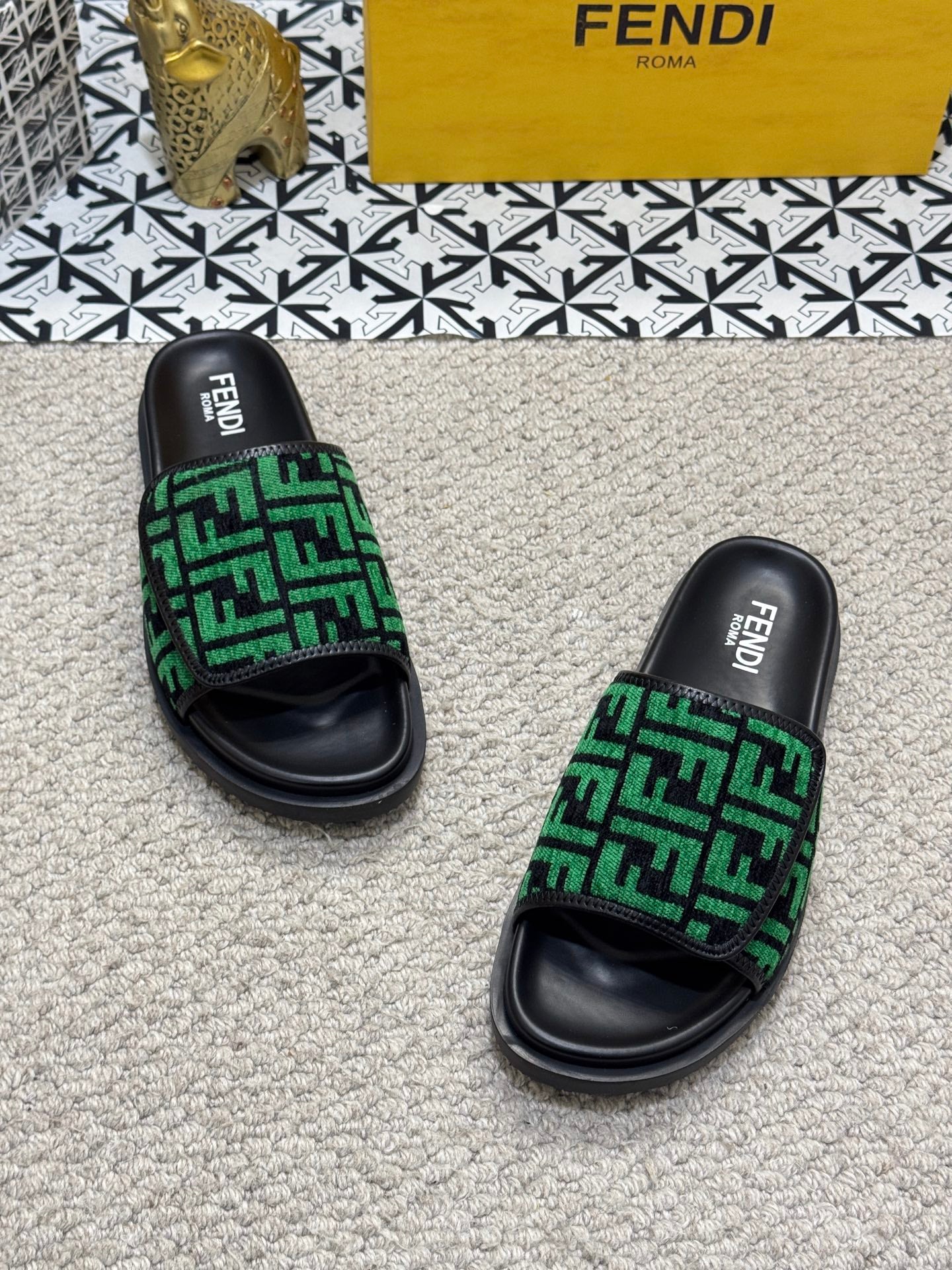 LuxluxHouse Best Quality Sandals Fendi