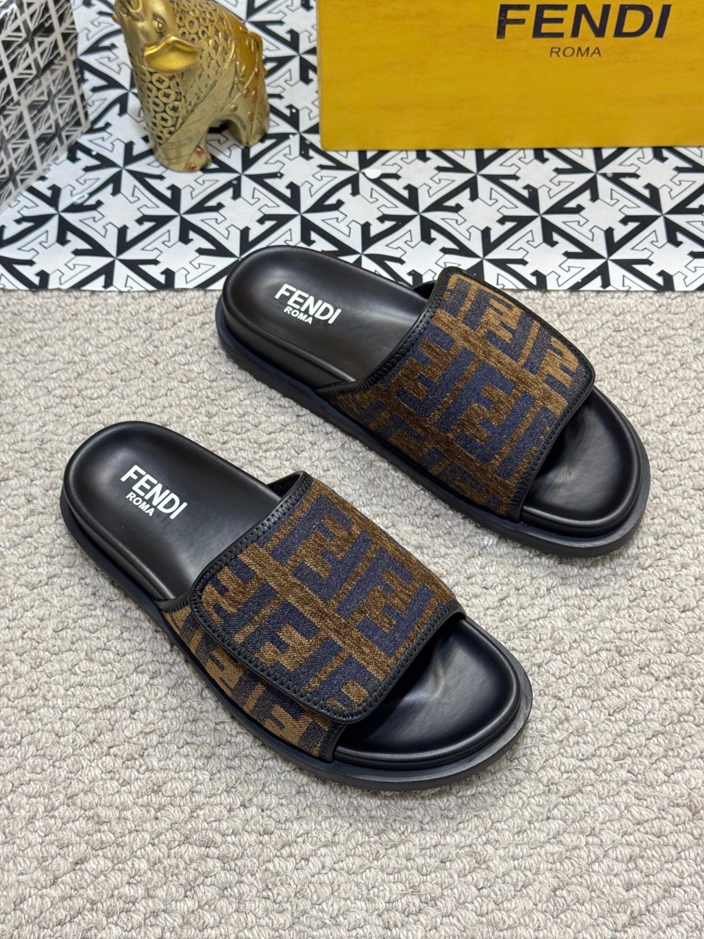 LuxluxHouse Best Quality Sandals Fendi