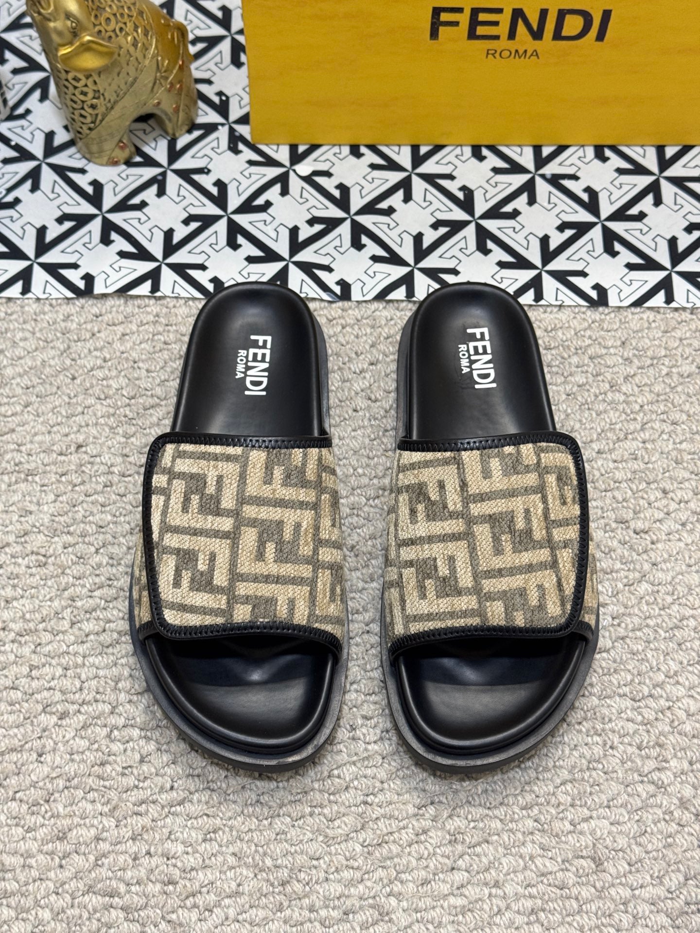 LuxluxHouse Best Quality Sandals Fendi