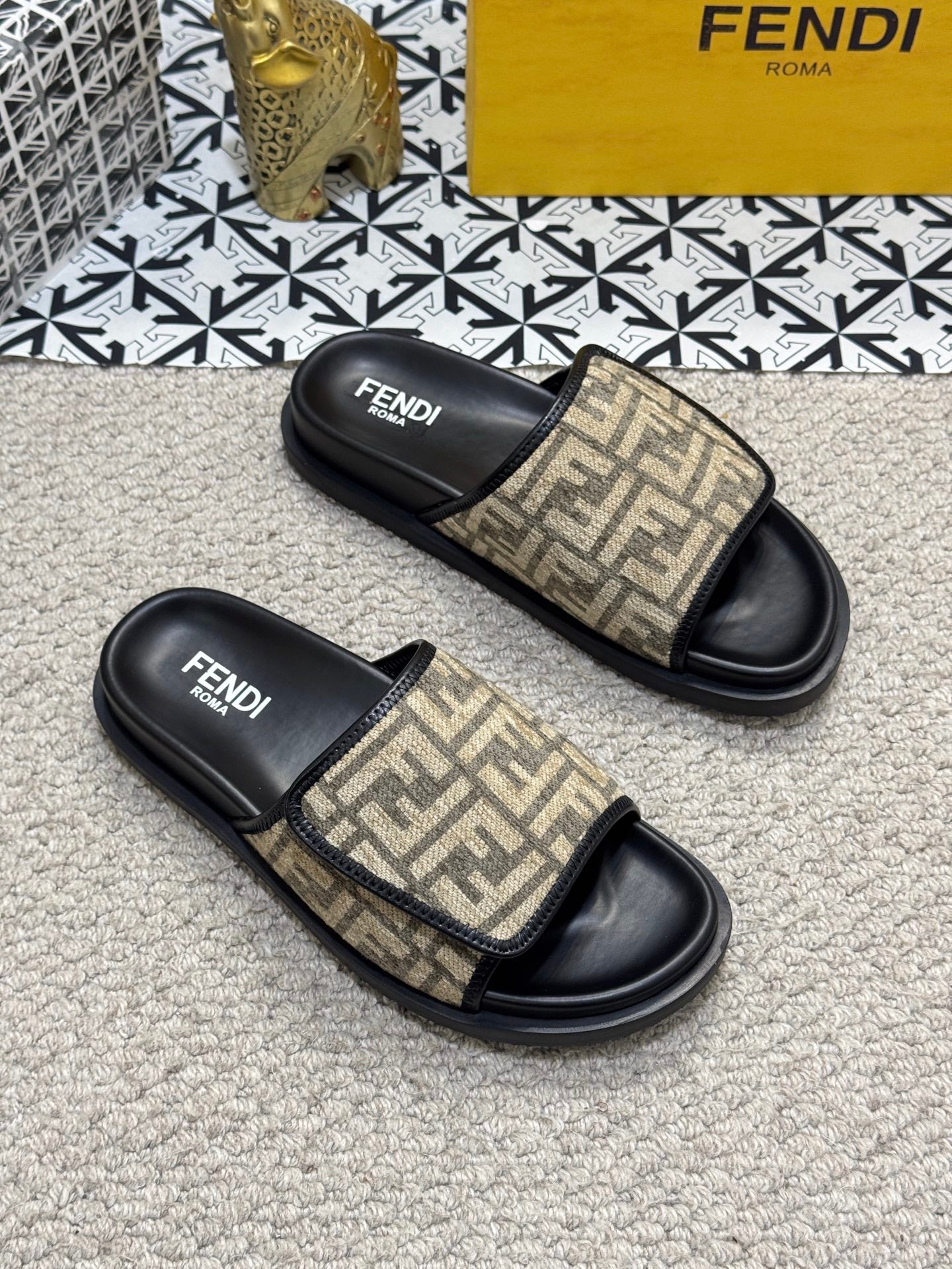 LuxluxHouse Best Quality Sandals Fendi