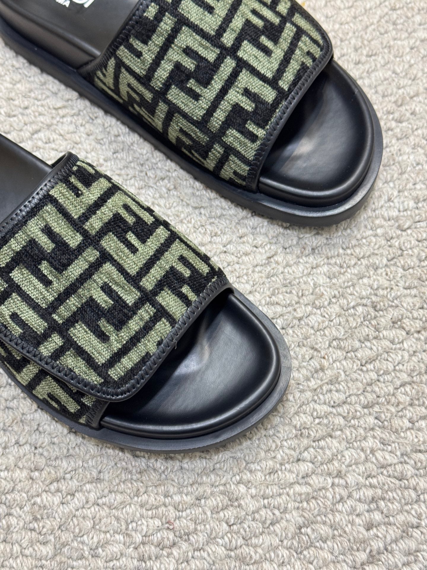 LuxluxHouse Best Quality Sandals Fendi