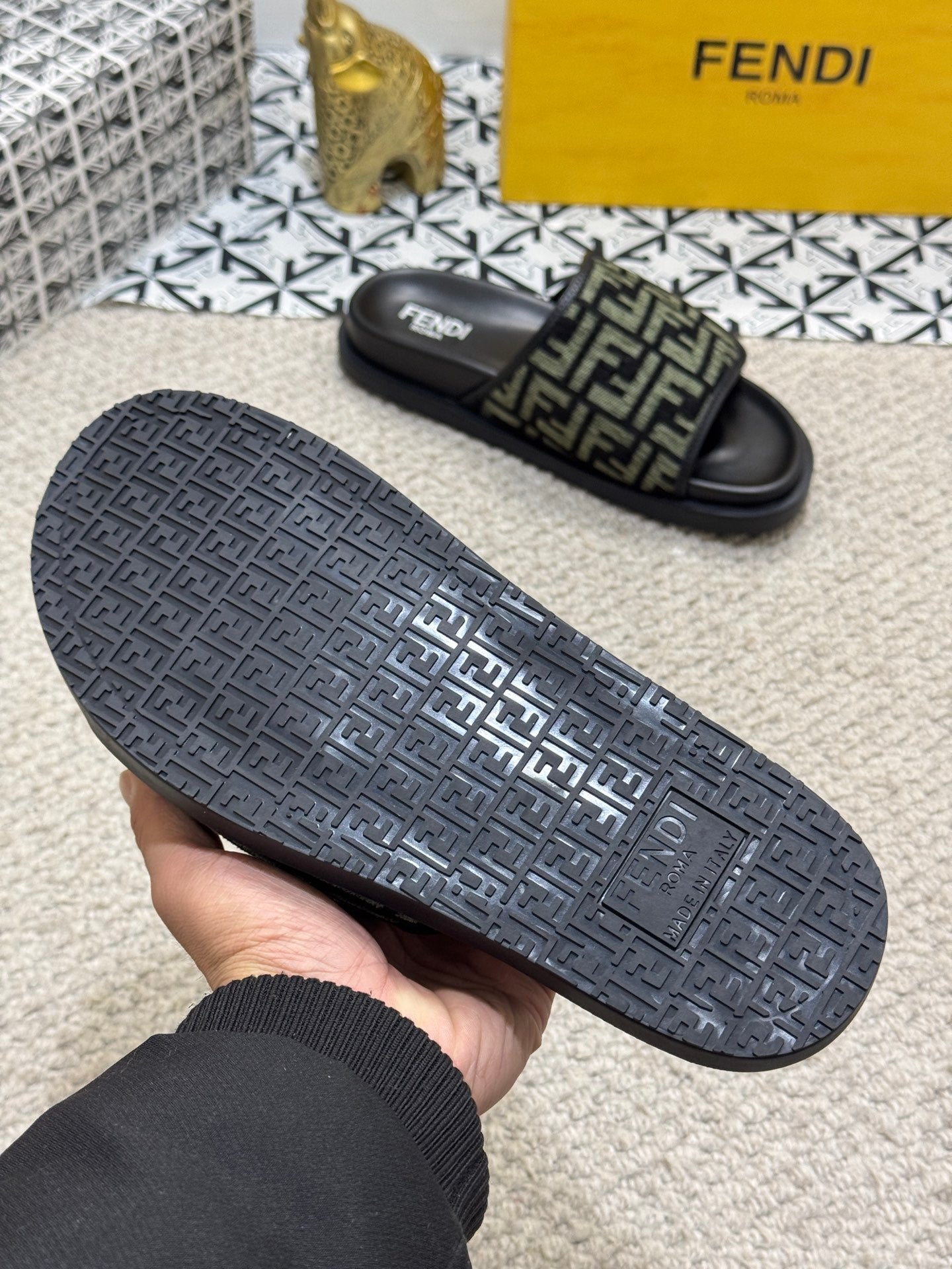 LuxluxHouse Best Quality Sandals Fendi