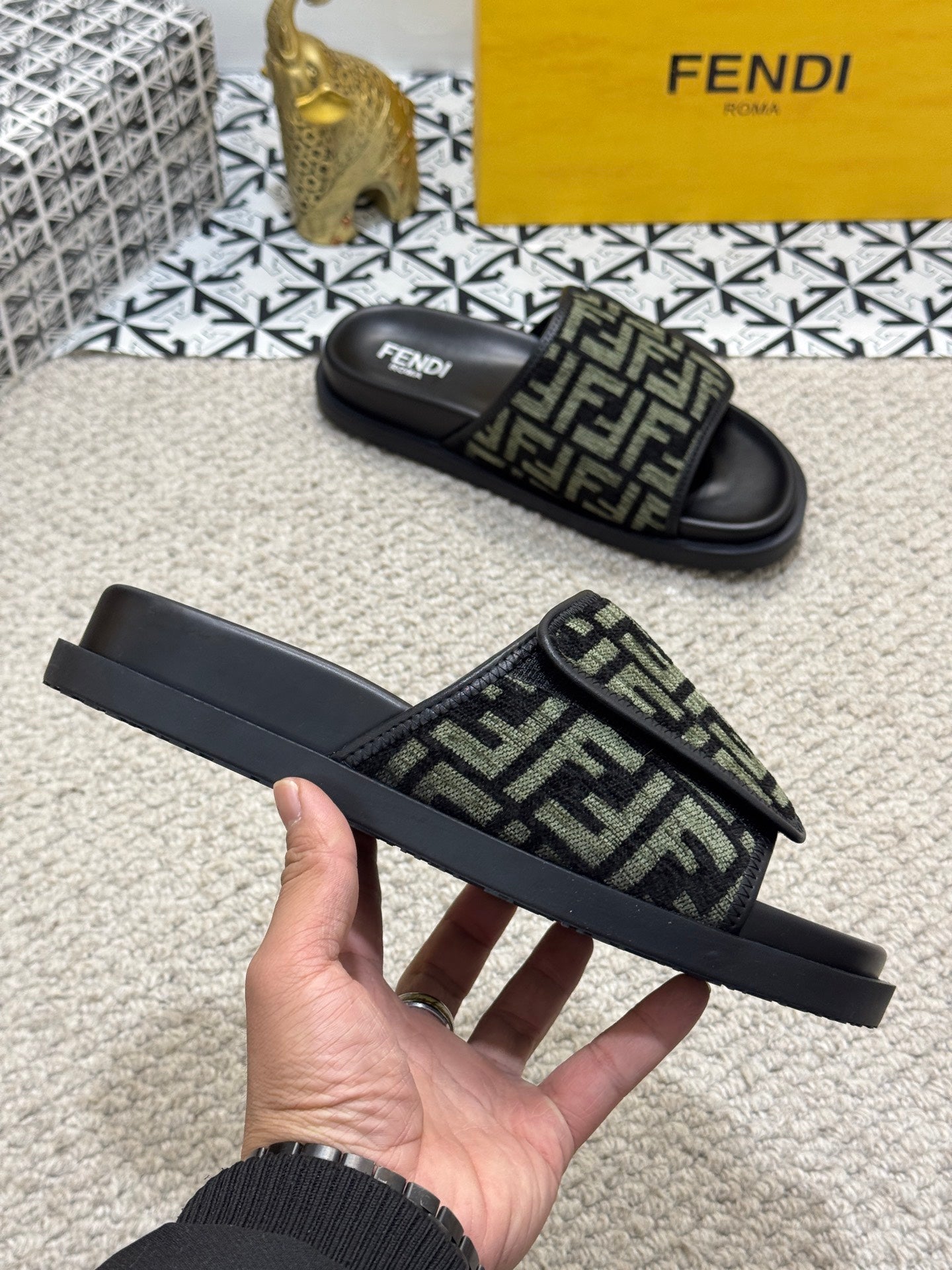 LuxluxHouse Best Quality Sandals Fendi