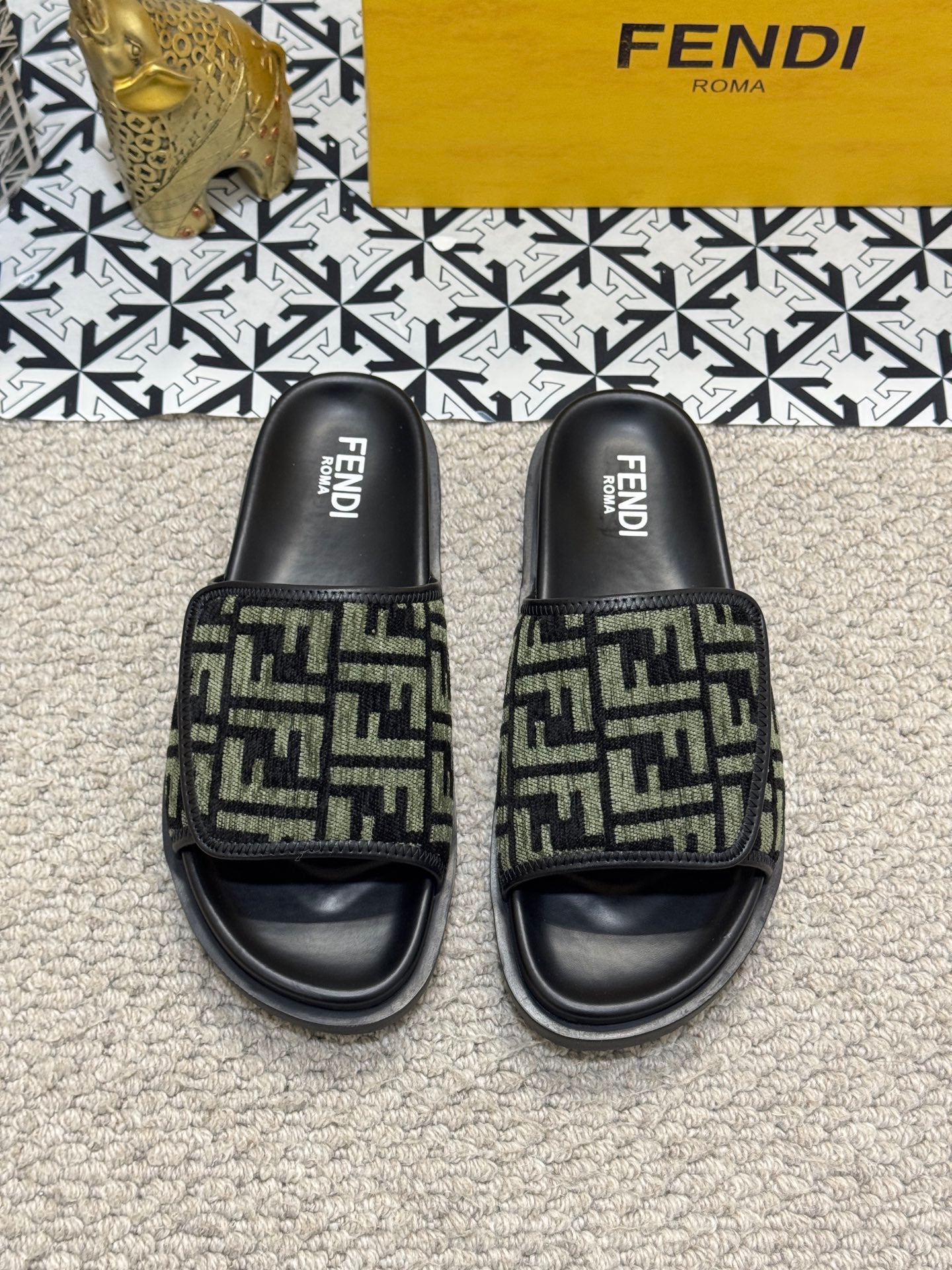 LuxluxHouse Best Quality Sandals Fendi
