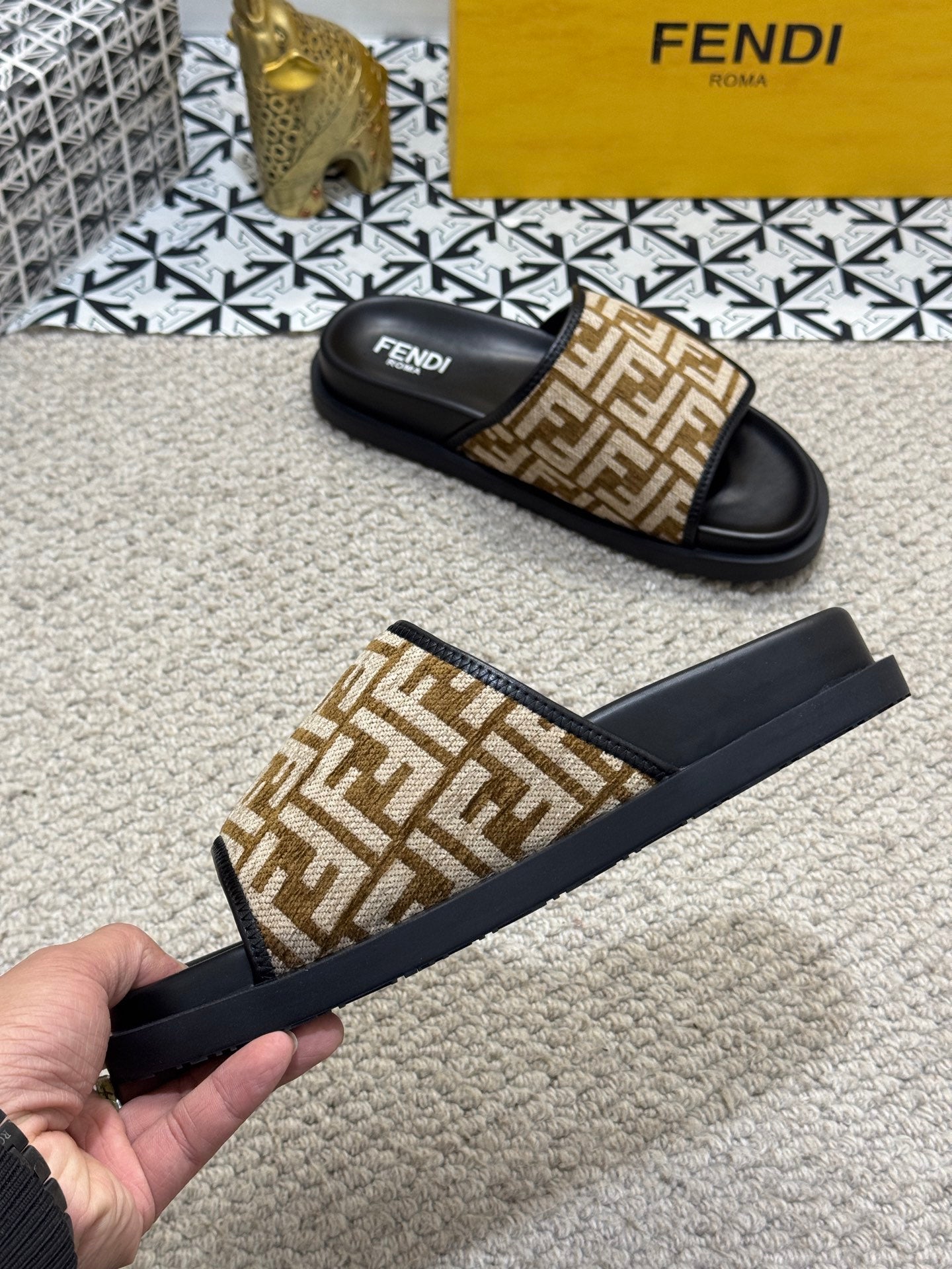 LuxluxHouse Best Quality Sandals Fendi