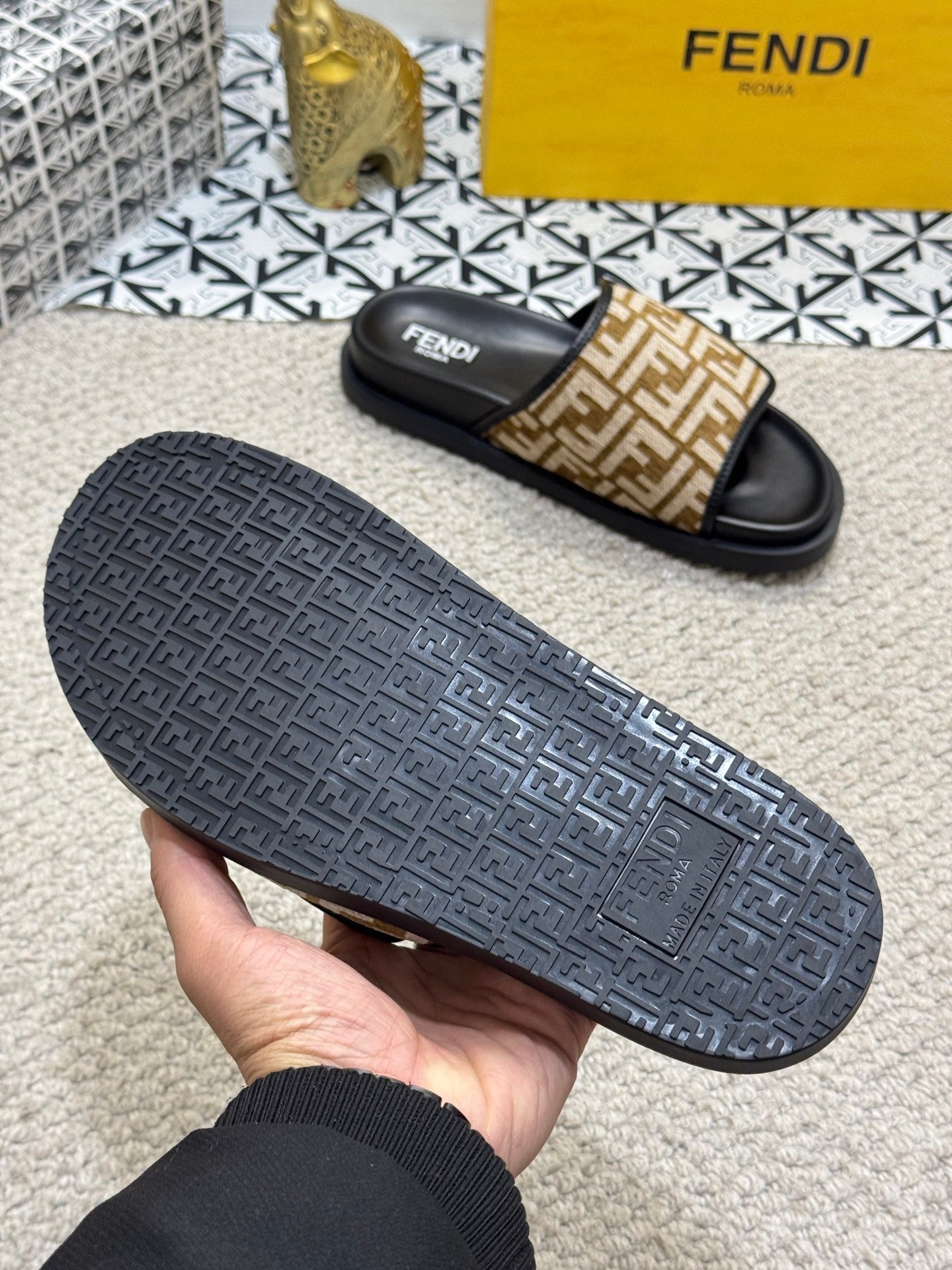 LuxluxHouse Best Quality Sandals Fendi