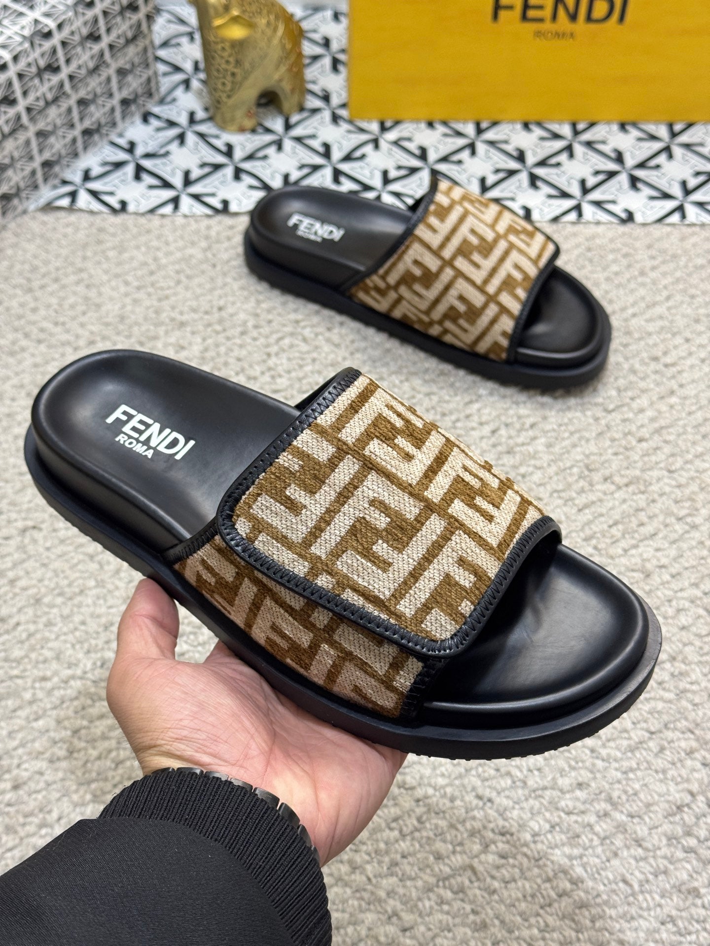 LuxluxHouse Best Quality Sandals Fendi