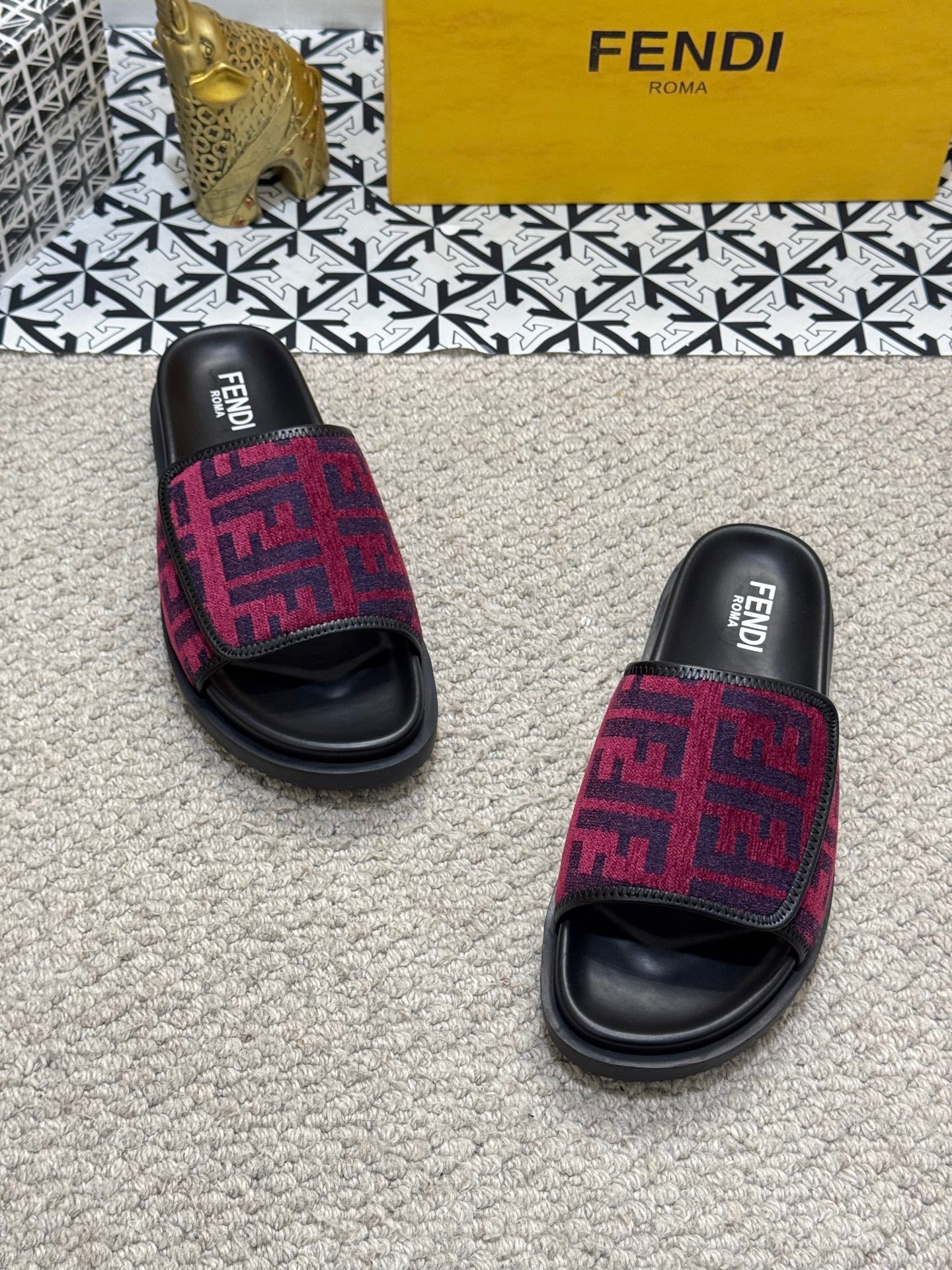 LuxluxHouse Best Quality Sandals Fendi