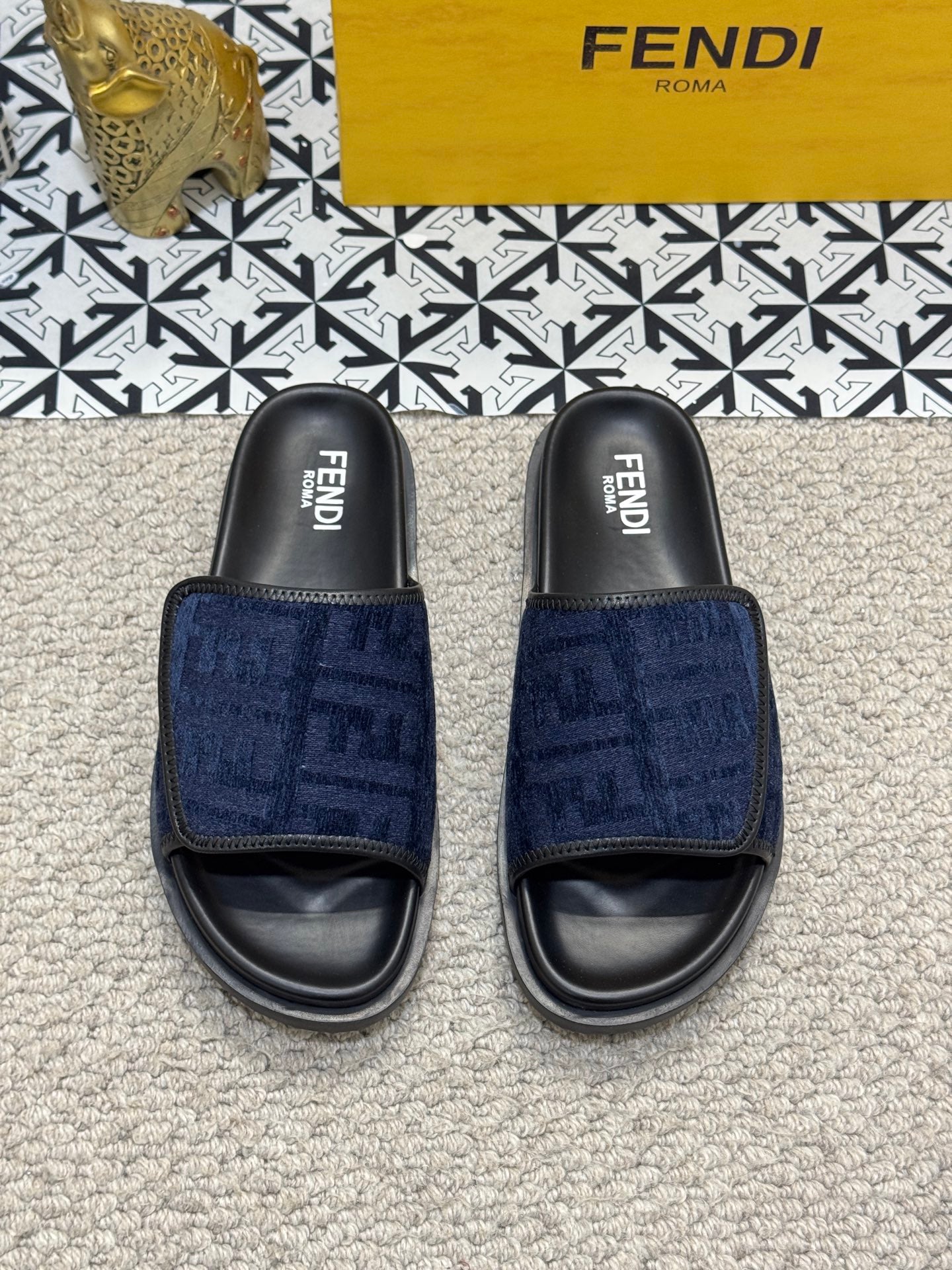 LuxluxHouse Best Quality Sandals Fendi