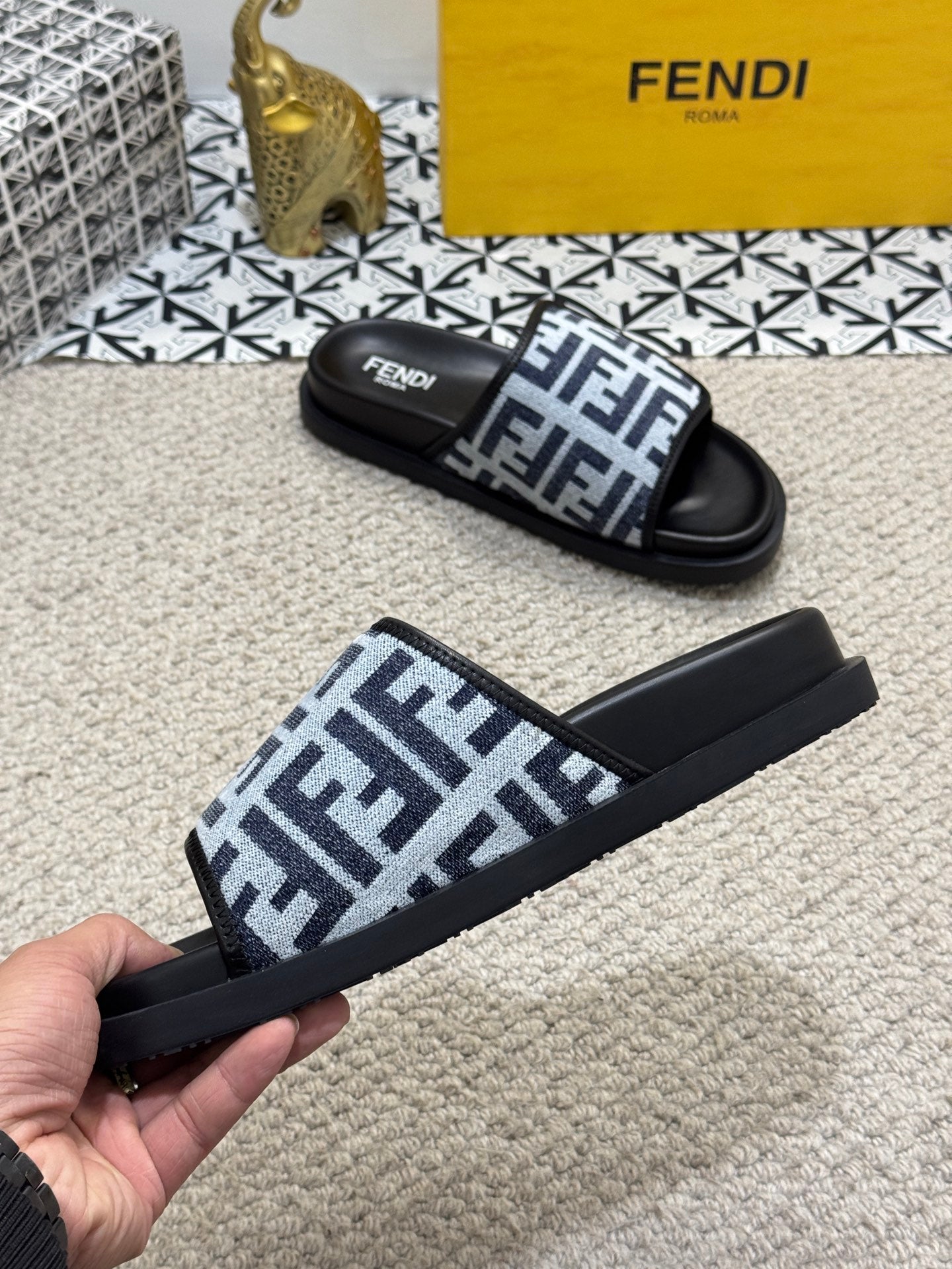 LuxluxHouse Best Quality Sandals Fendi