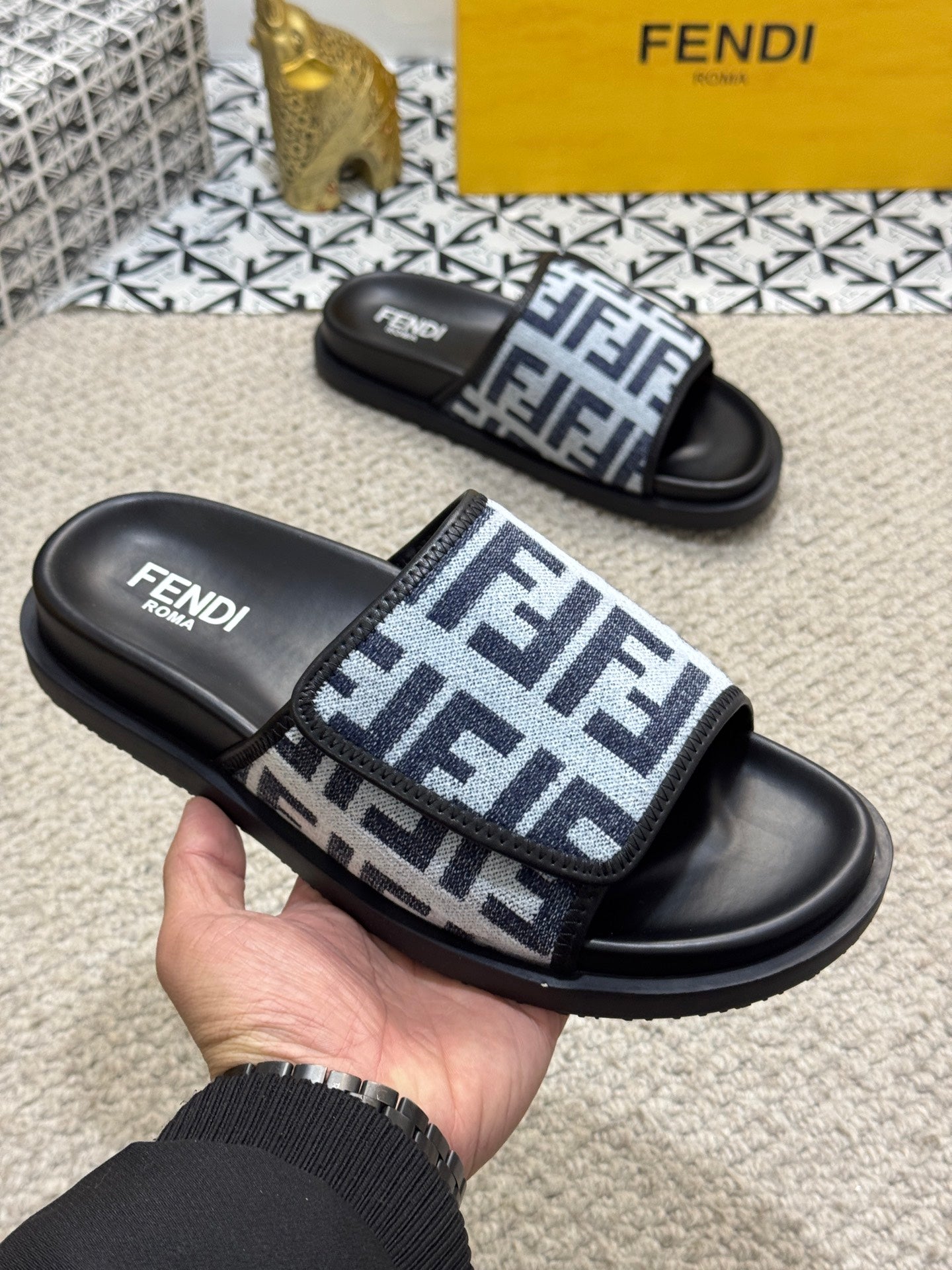 LuxluxHouse Best Quality Sandals Fendi
