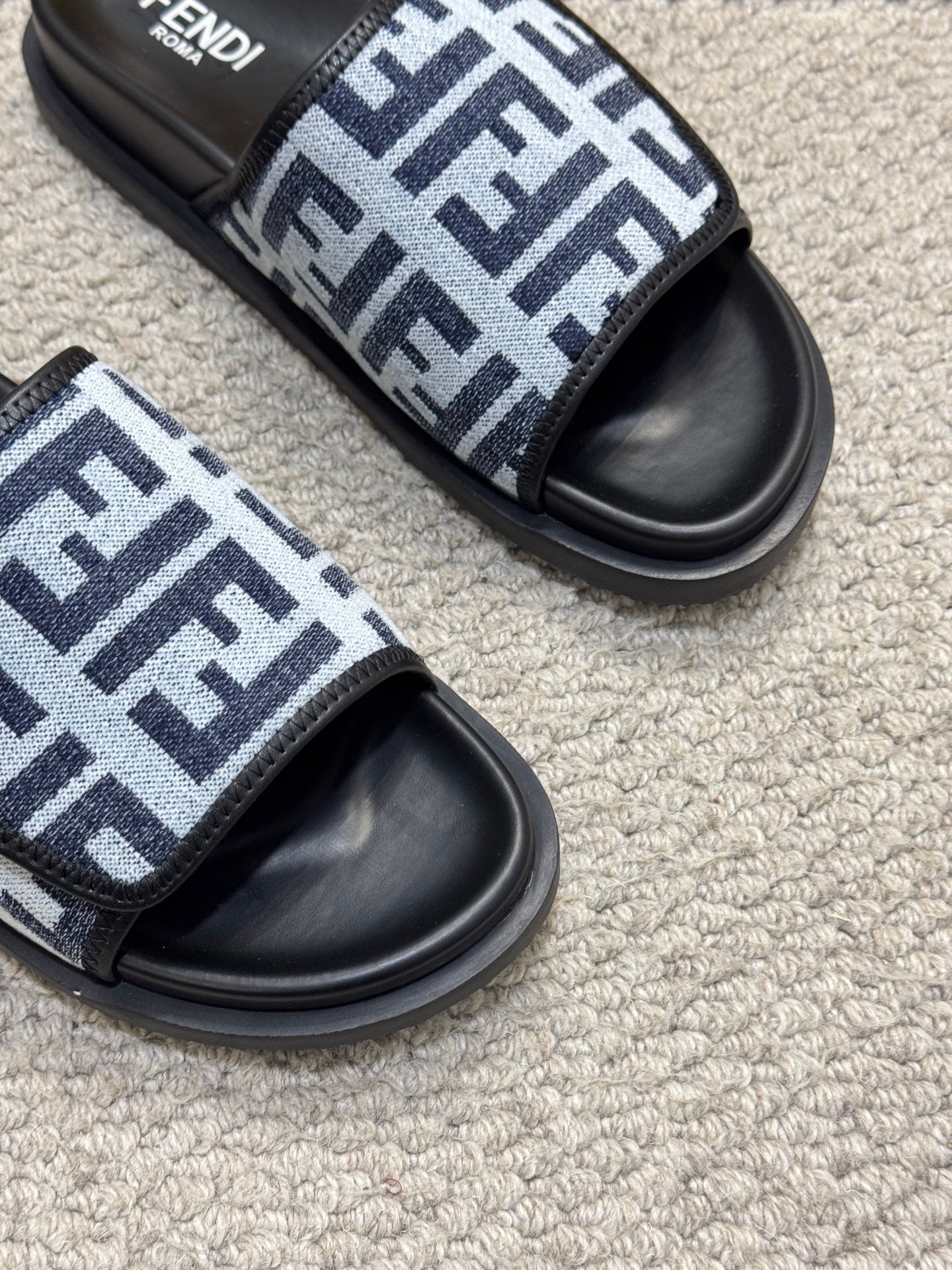 LuxluxHouse Best Quality Sandals Fendi