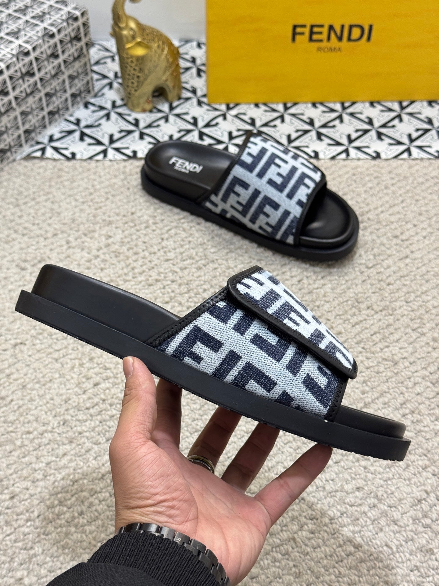 LuxluxHouse Best Quality Sandals Fendi