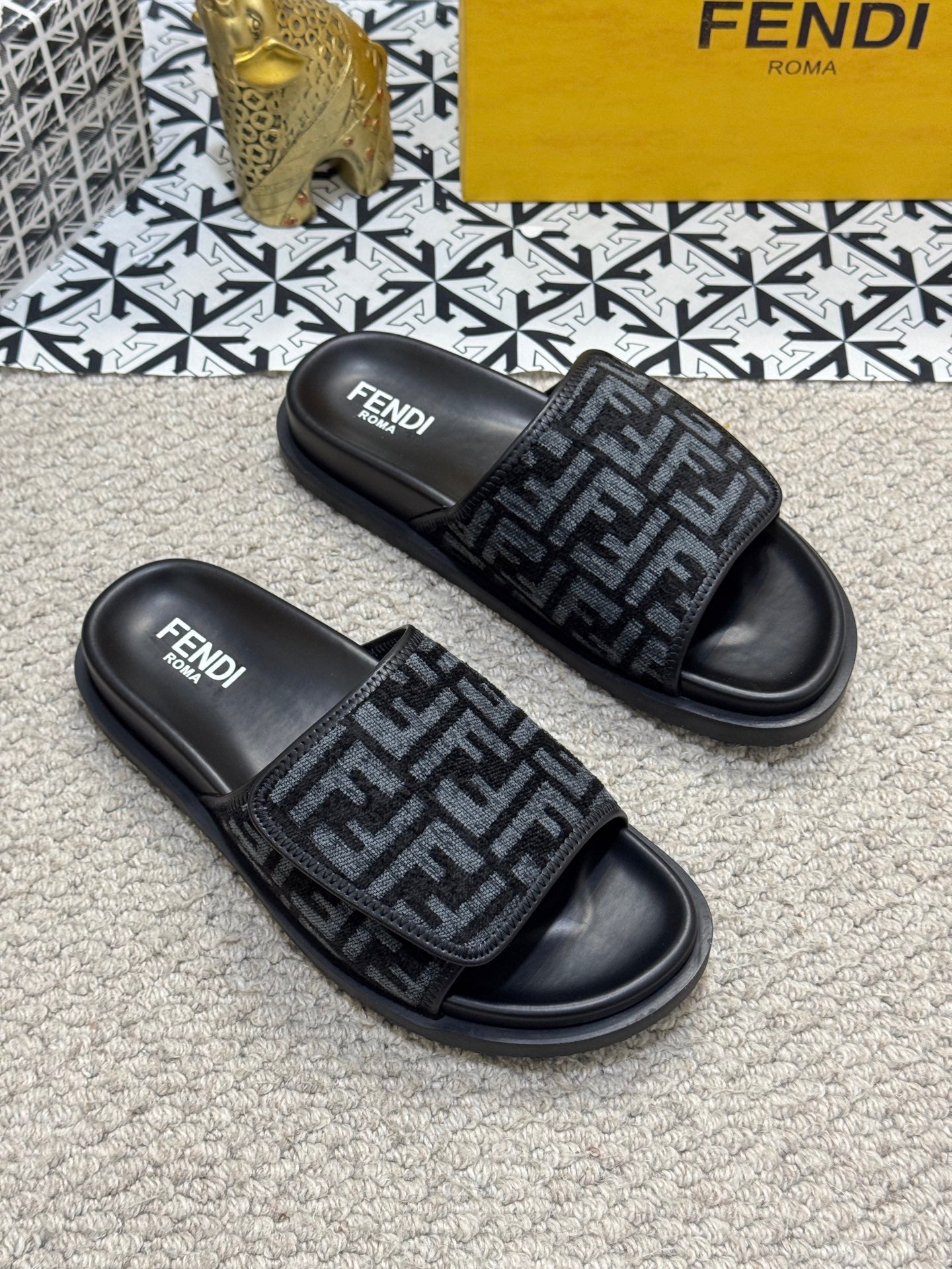 LuxluxHouse Best Quality Sandals Fendi