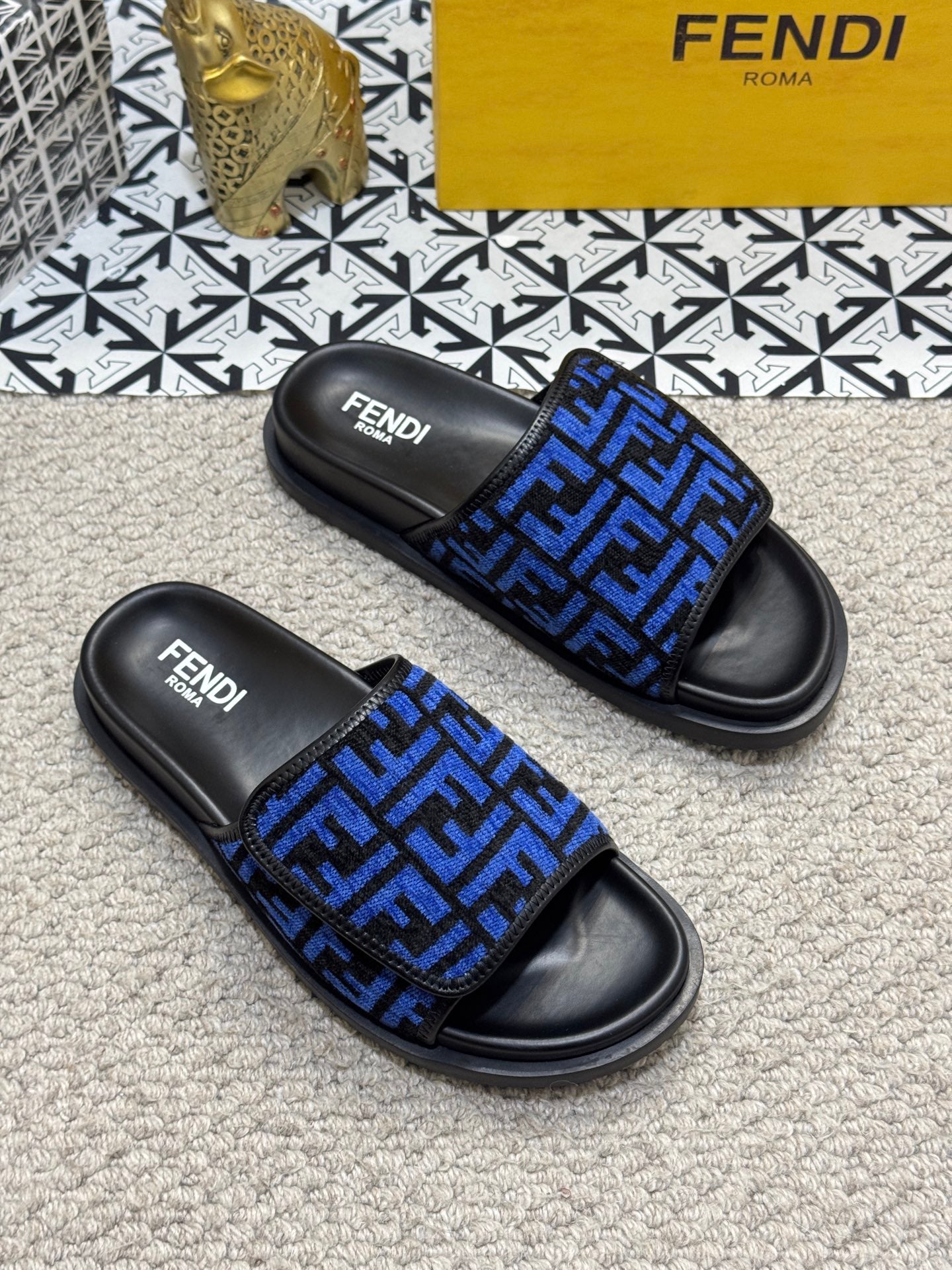 LuxluxHouse Best Quality Sandals Fendi