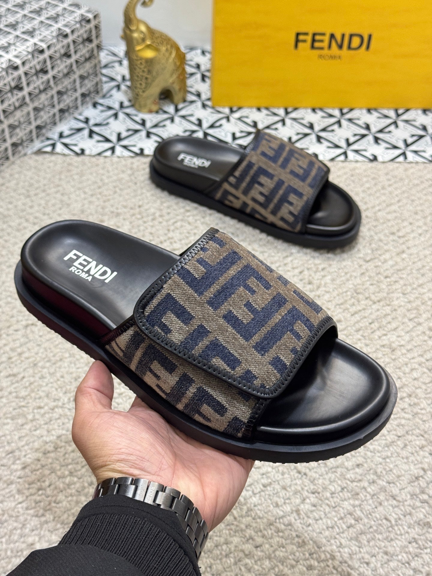 LuxluxHouse Best Quality Sandals Fendi
