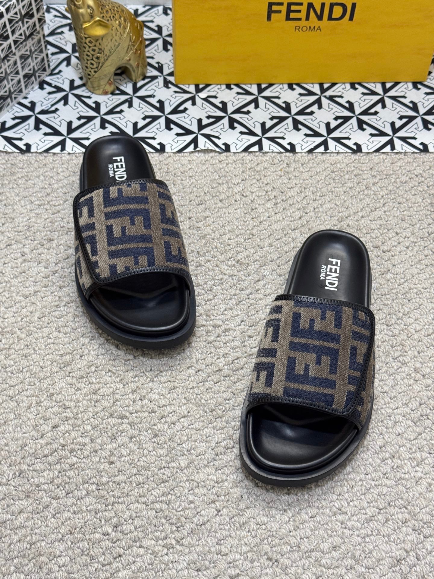 LuxluxHouse Best Quality Sandals Fendi