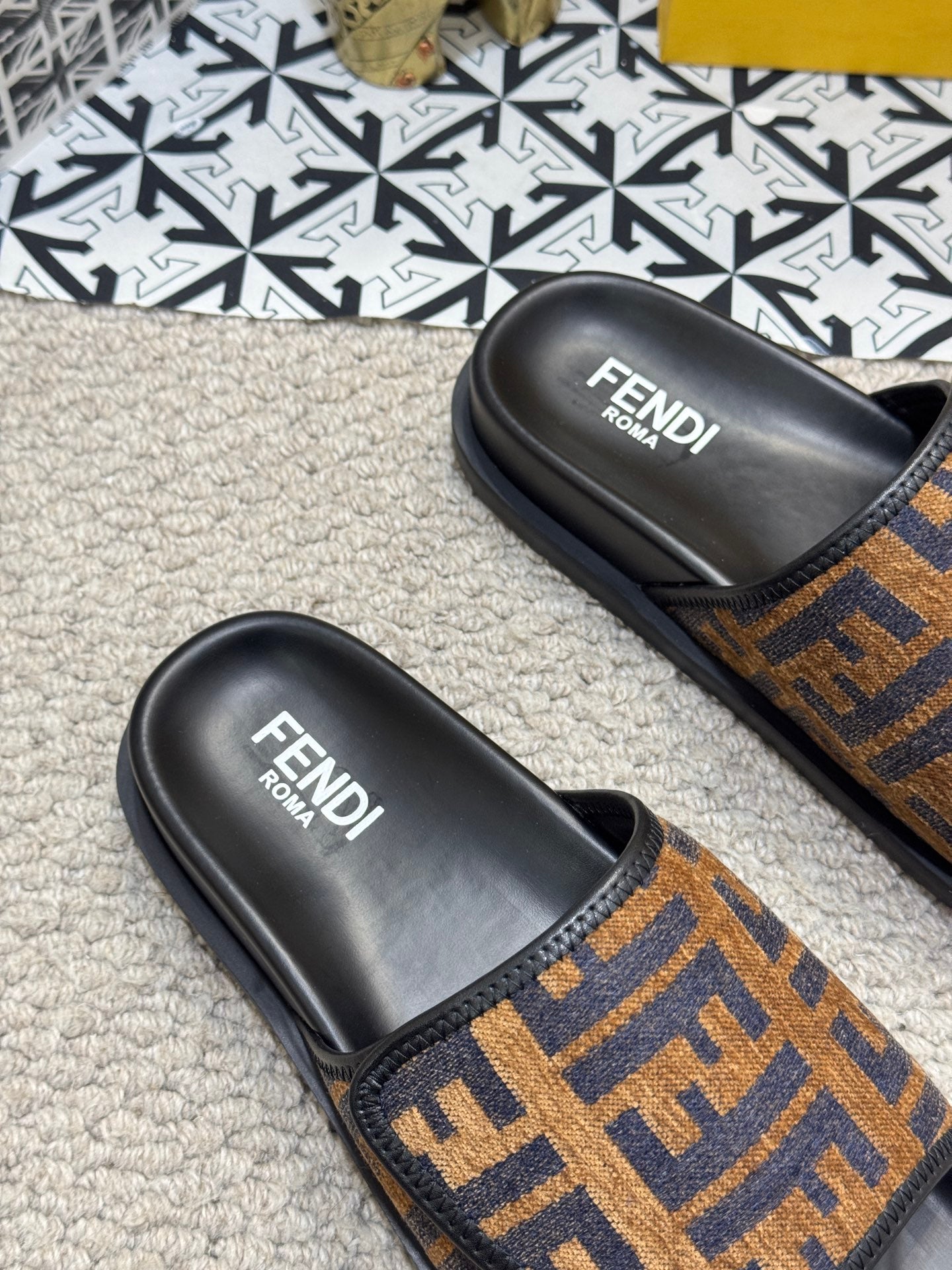 LuxluxHouse Best Quality Sandals Fendi