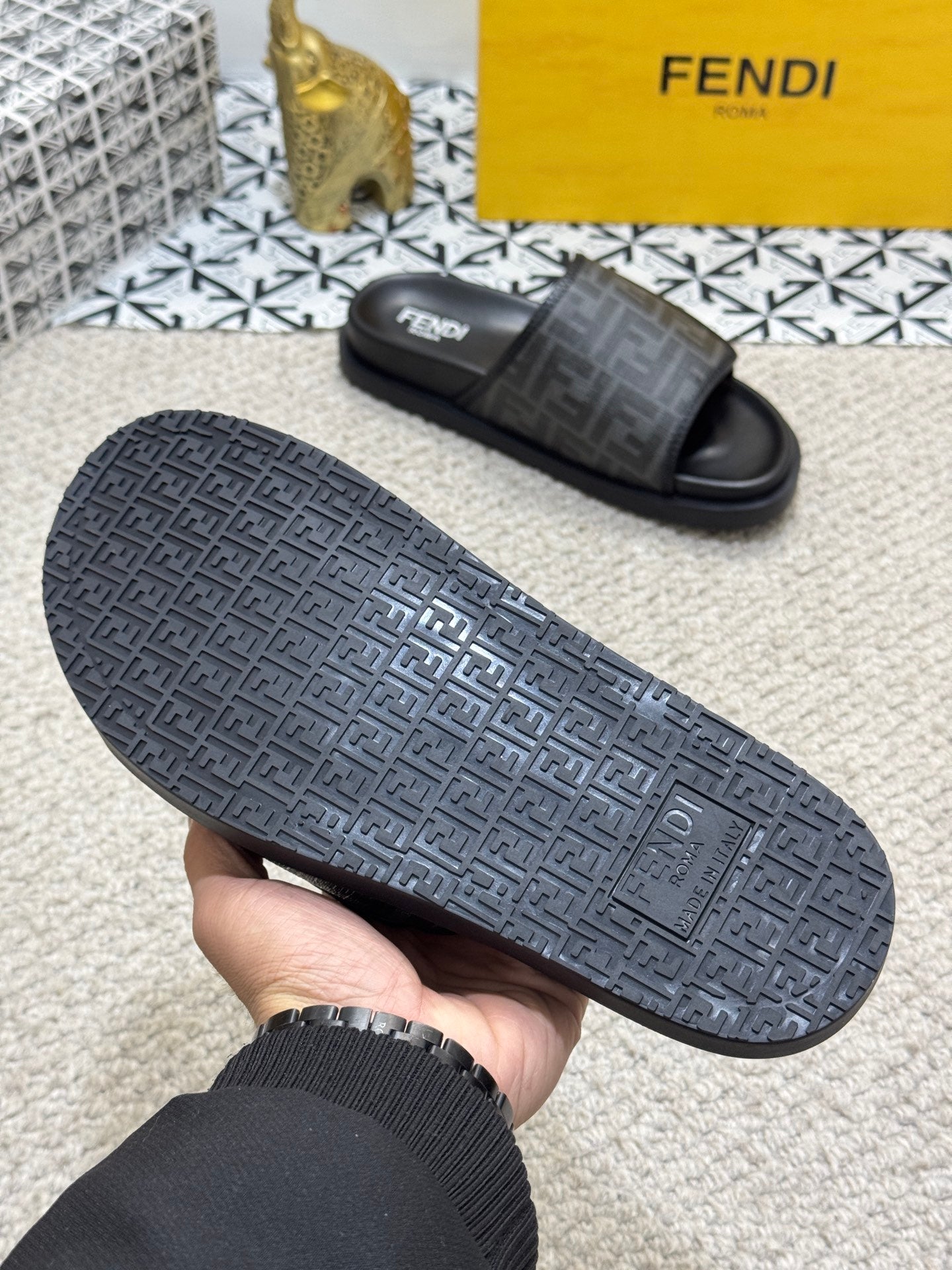 LuxluxHouse Best Quality Sandals Fendi