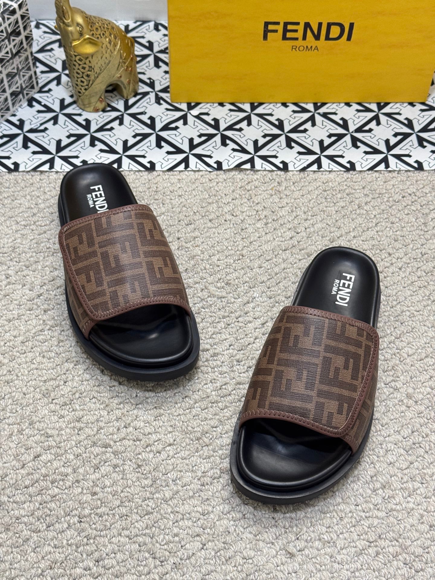 LuxluxHouse Best Quality Sandals Fendi