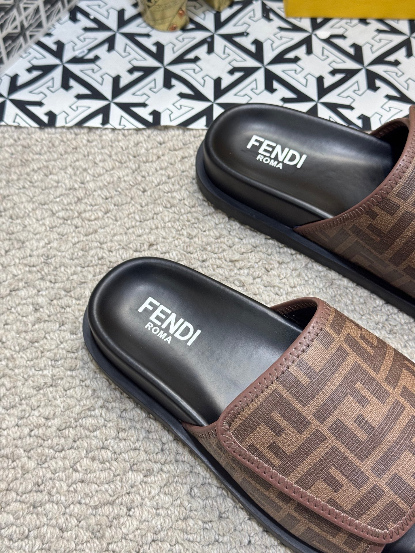 LuxluxHouse Best Quality Sandals Fendi