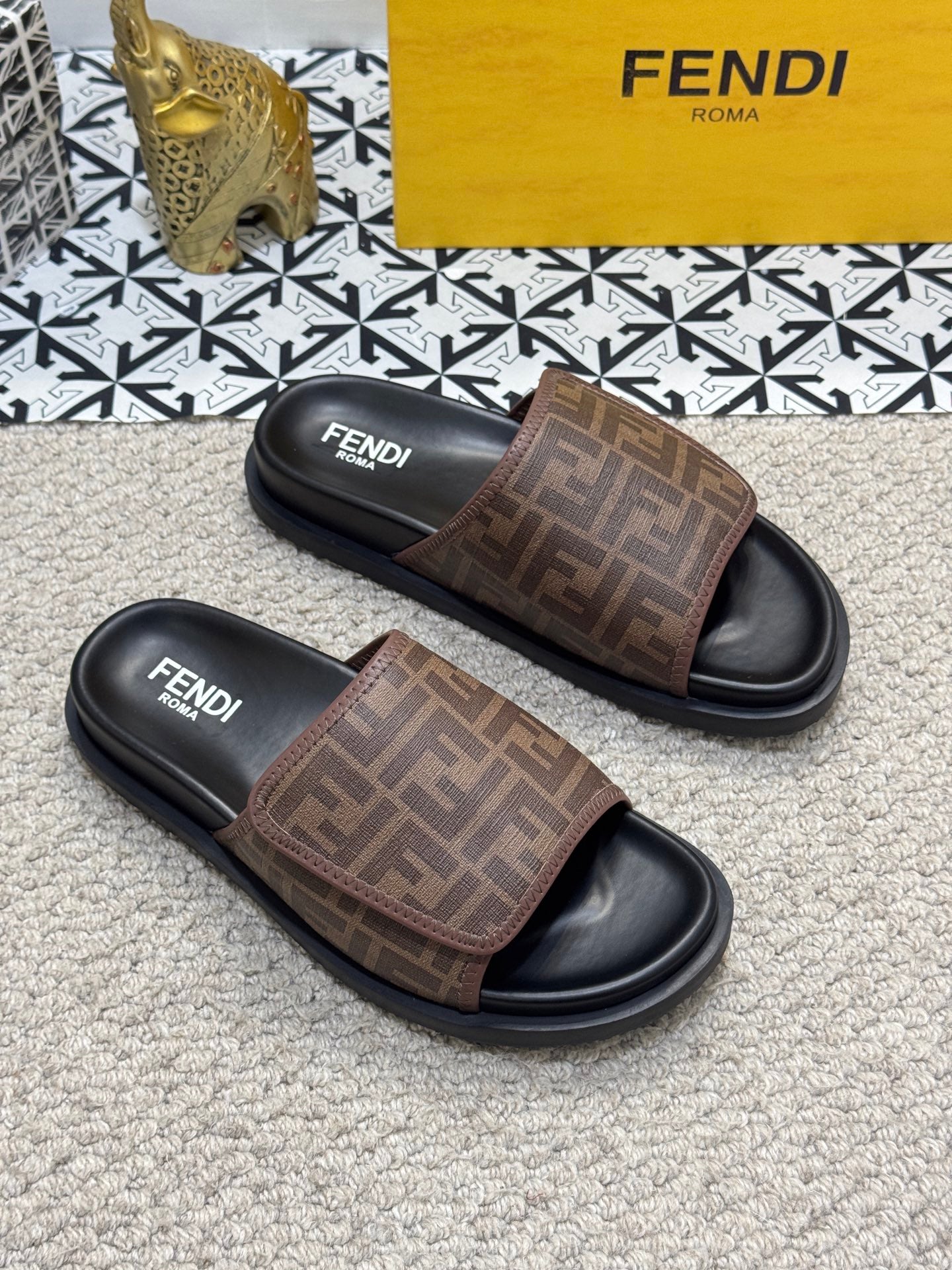 LuxluxHouse Best Quality Sandals Fendi