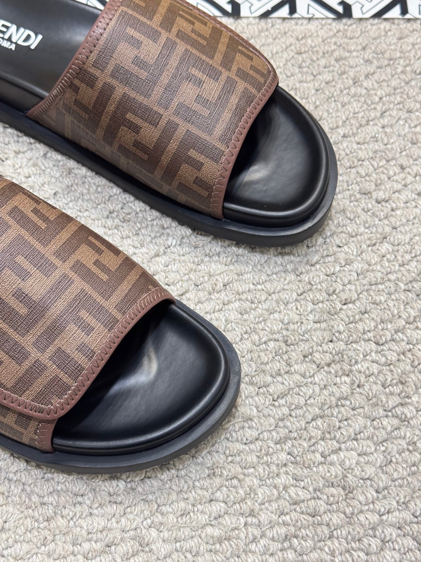 LuxluxHouse Best Quality Sandals Fendi